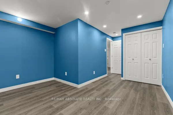 6 Howard Court