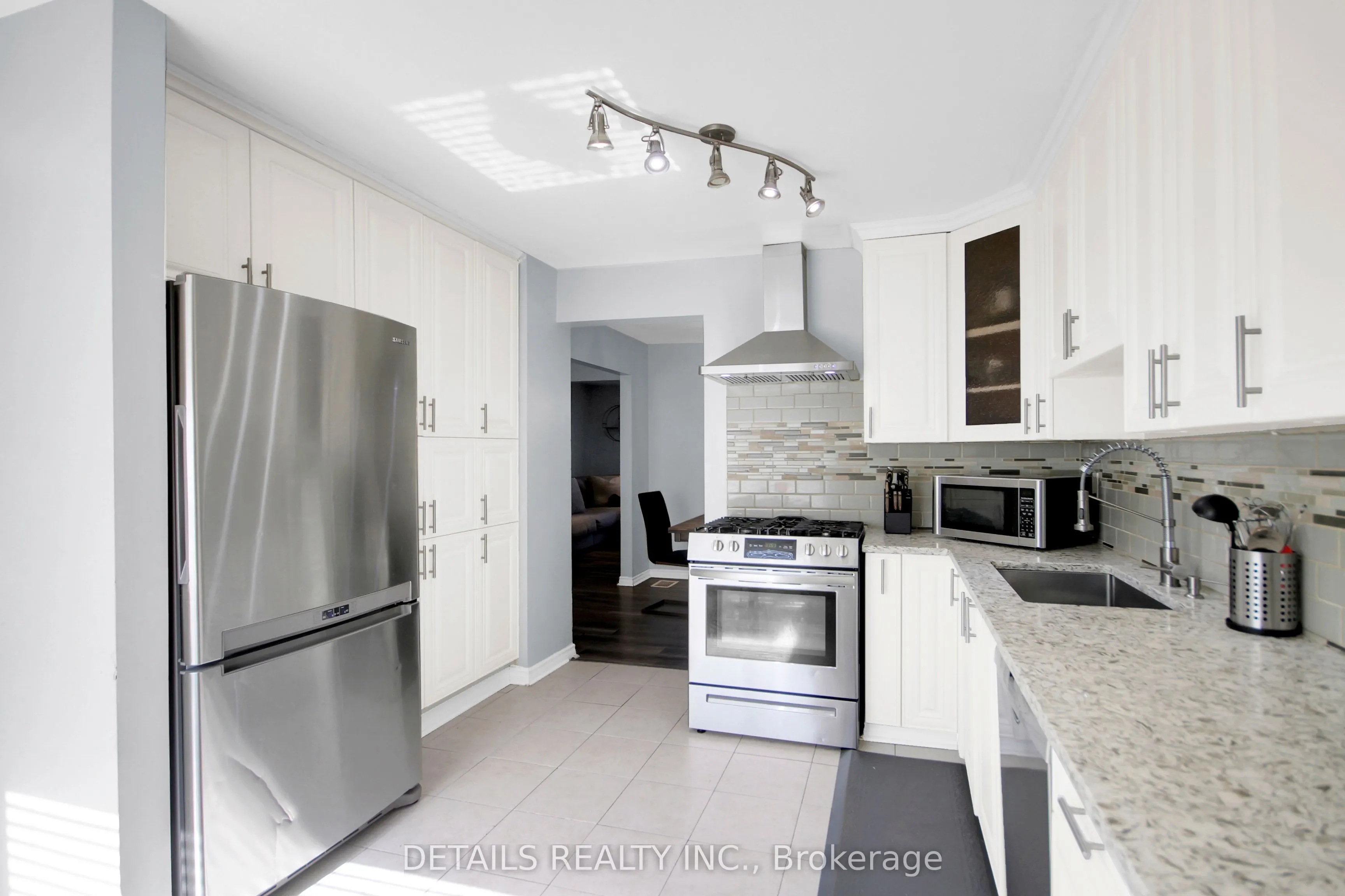 3575 Downpatrick Road E, #2
