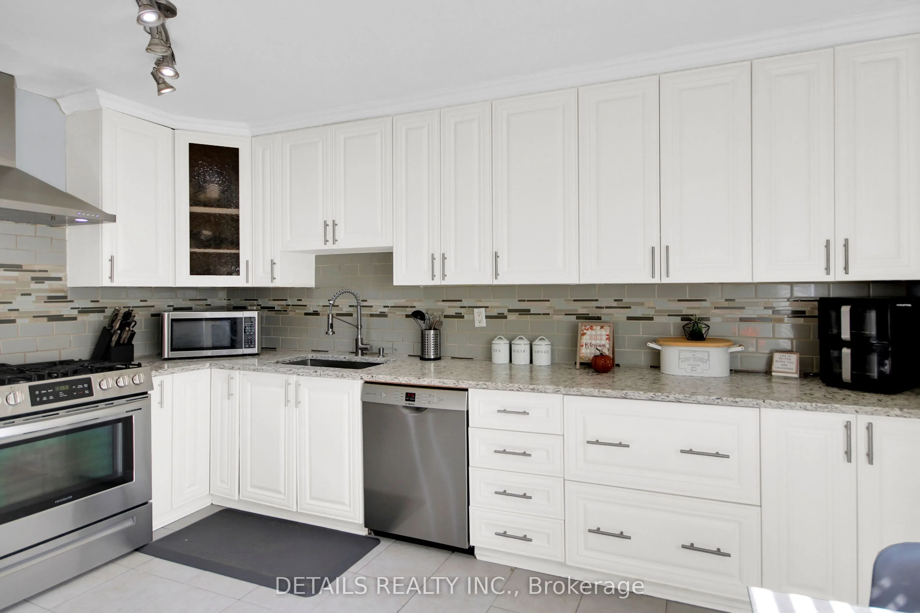 3575 Downpatrick Road E, #2
