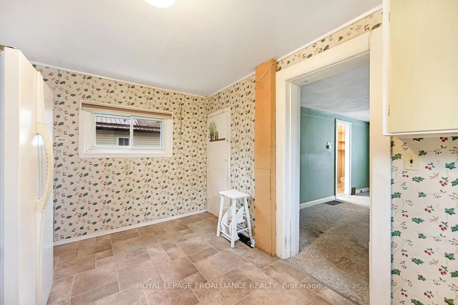 189 James Street E