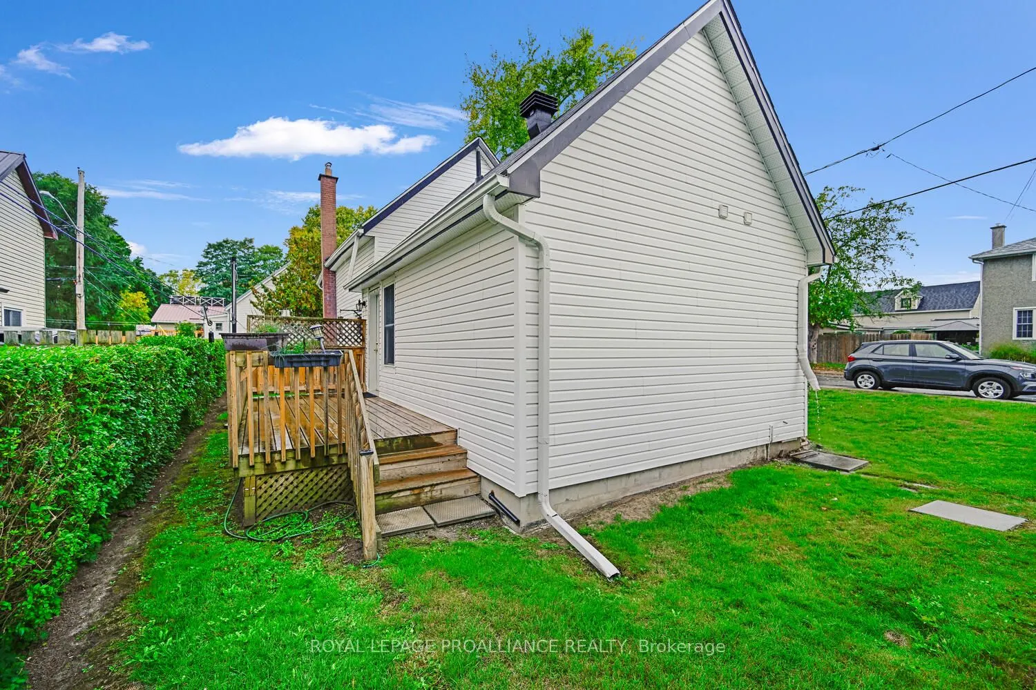189 James Street E