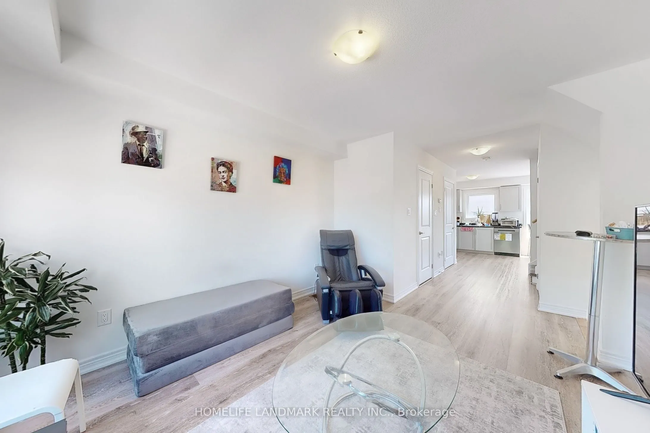 2 Reid Avenue N