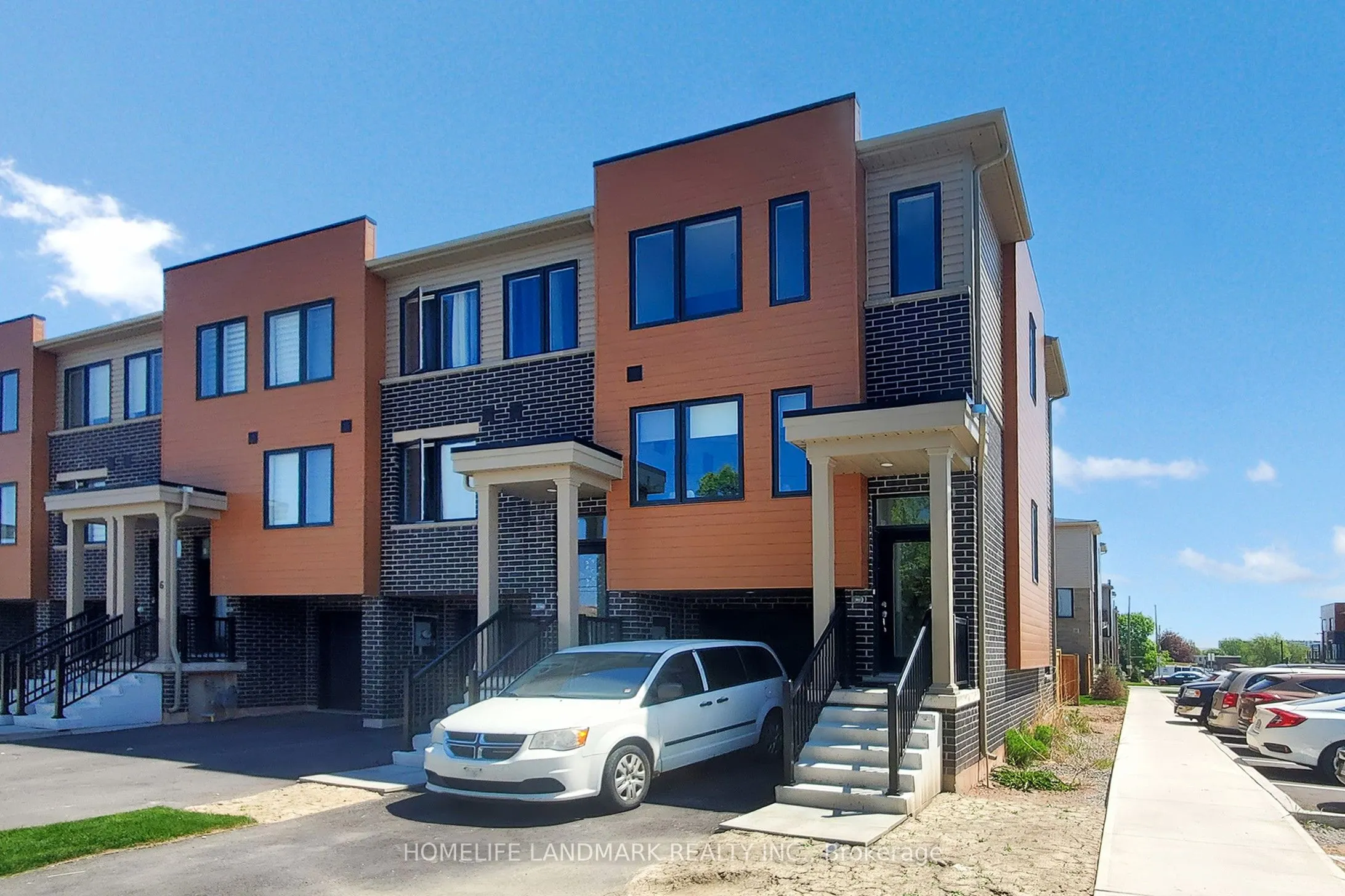 2 Reid Avenue N