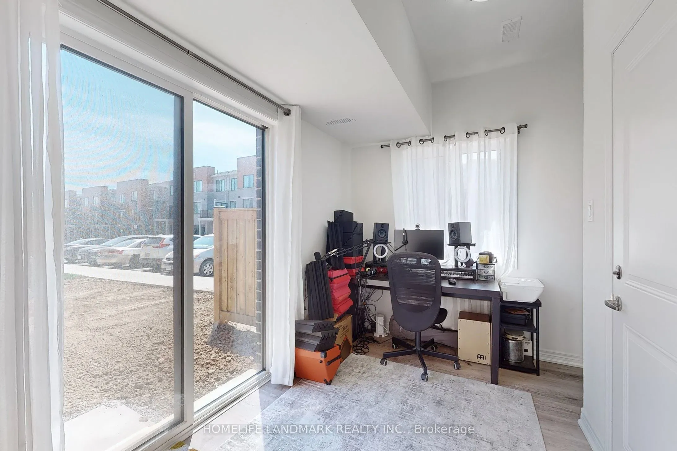 2 Reid Avenue N