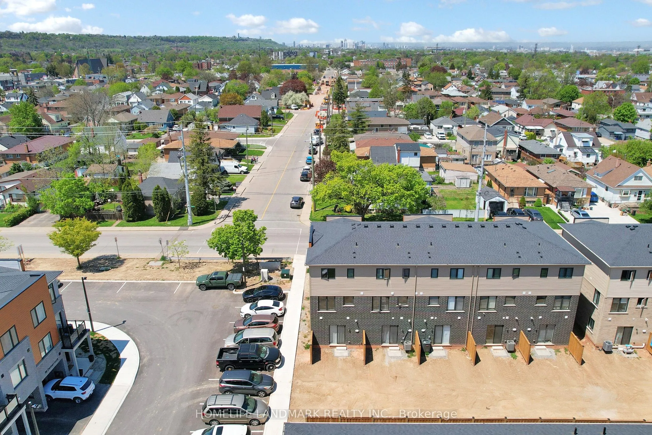 2 Reid Avenue N