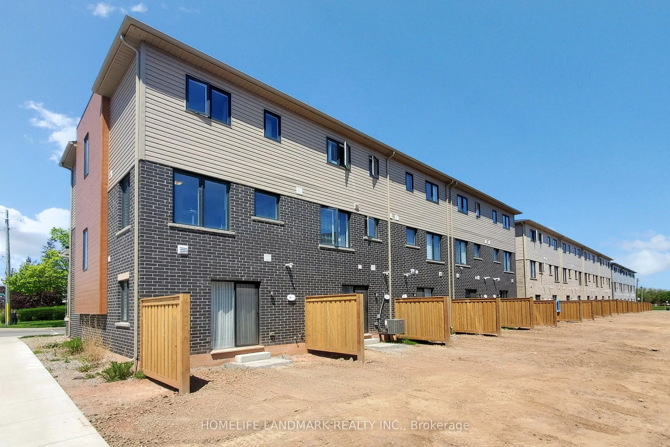2 Reid Avenue N