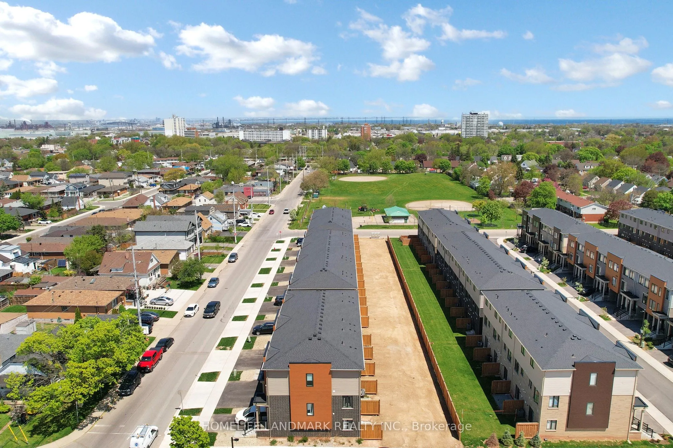 2 Reid Avenue N