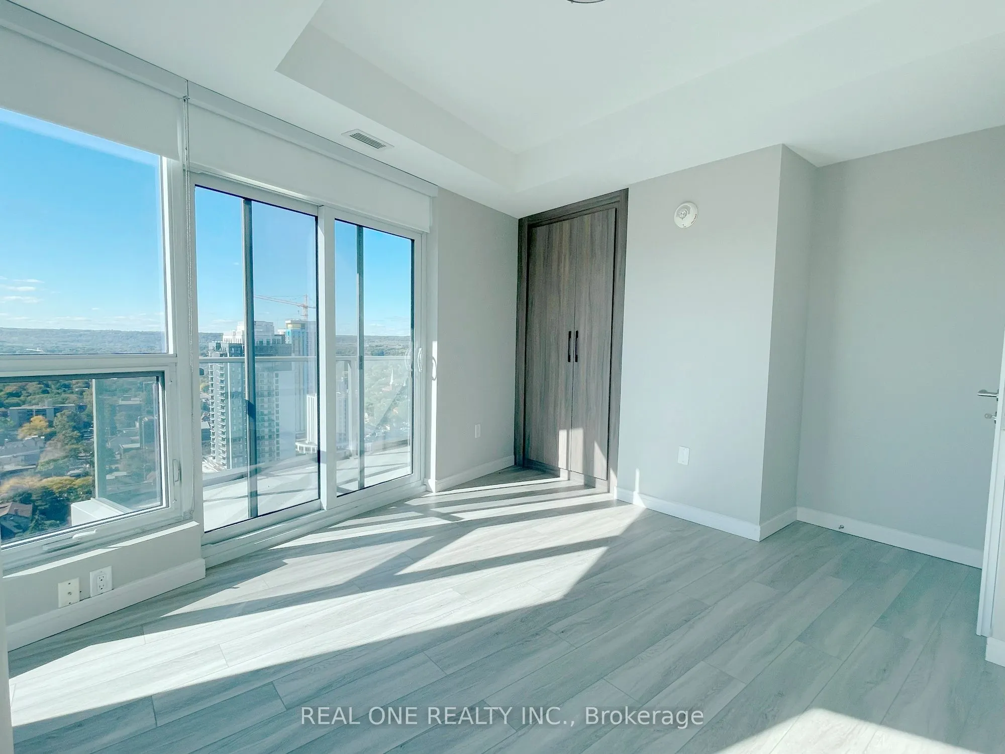 20 George Street, #2809