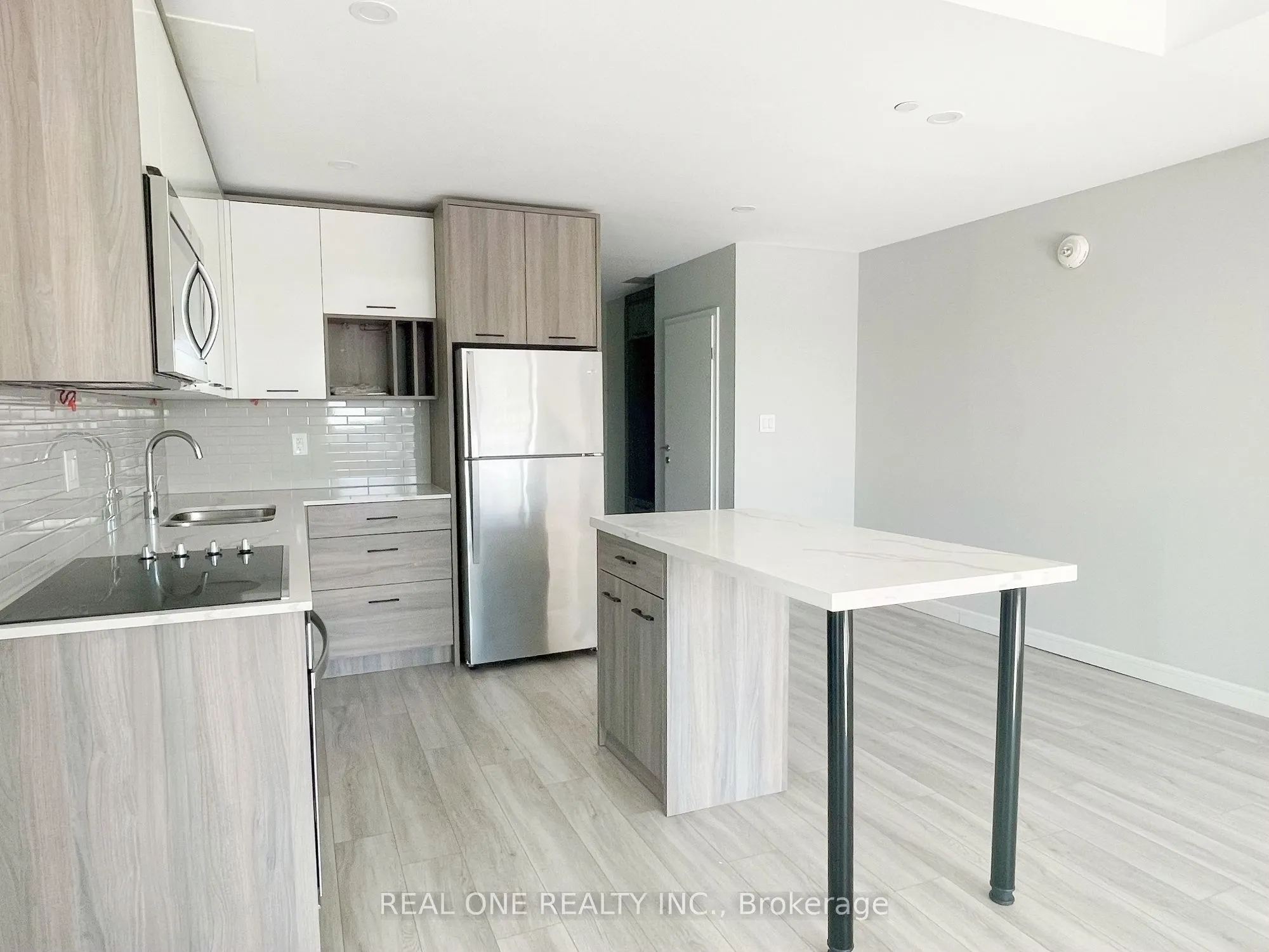 20 George Street, #2809