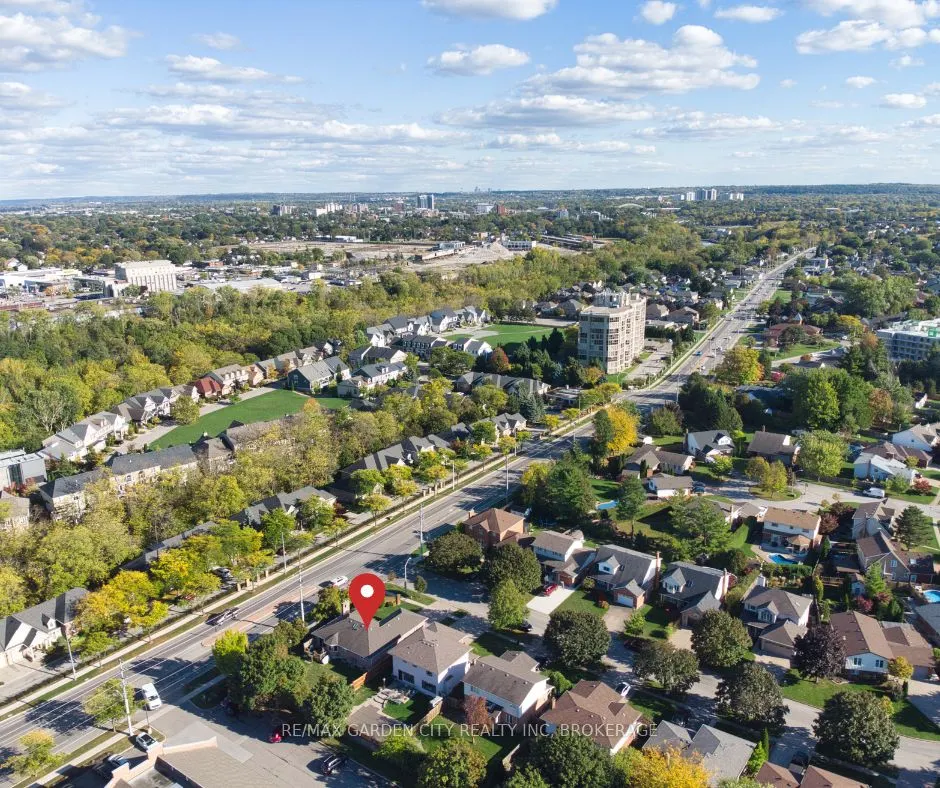 2 Harvest Oak Drive