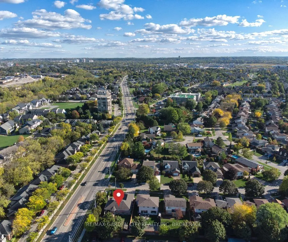 2 Harvest Oak Drive