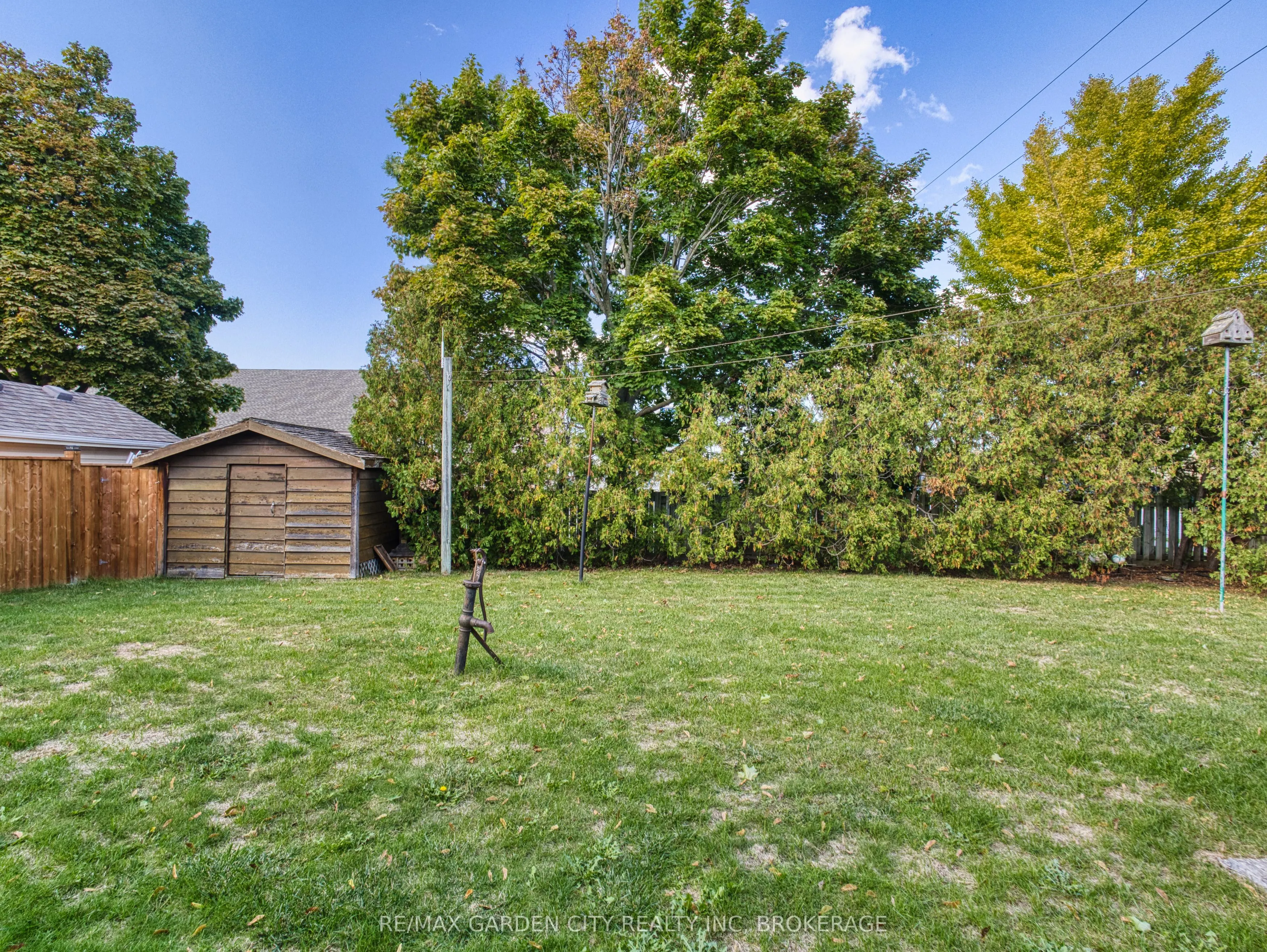 2 Harvest Oak Drive