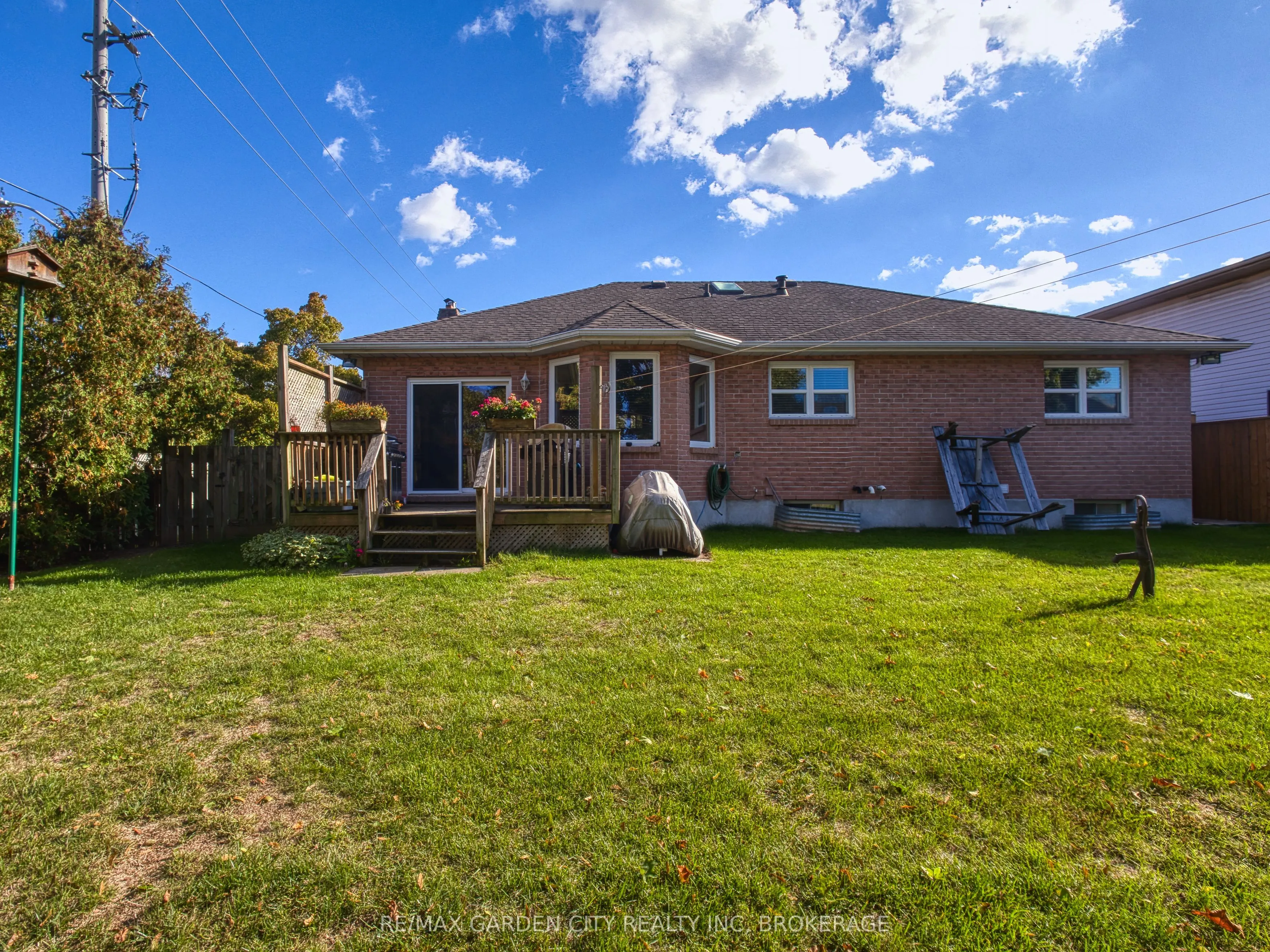 2 Harvest Oak Drive