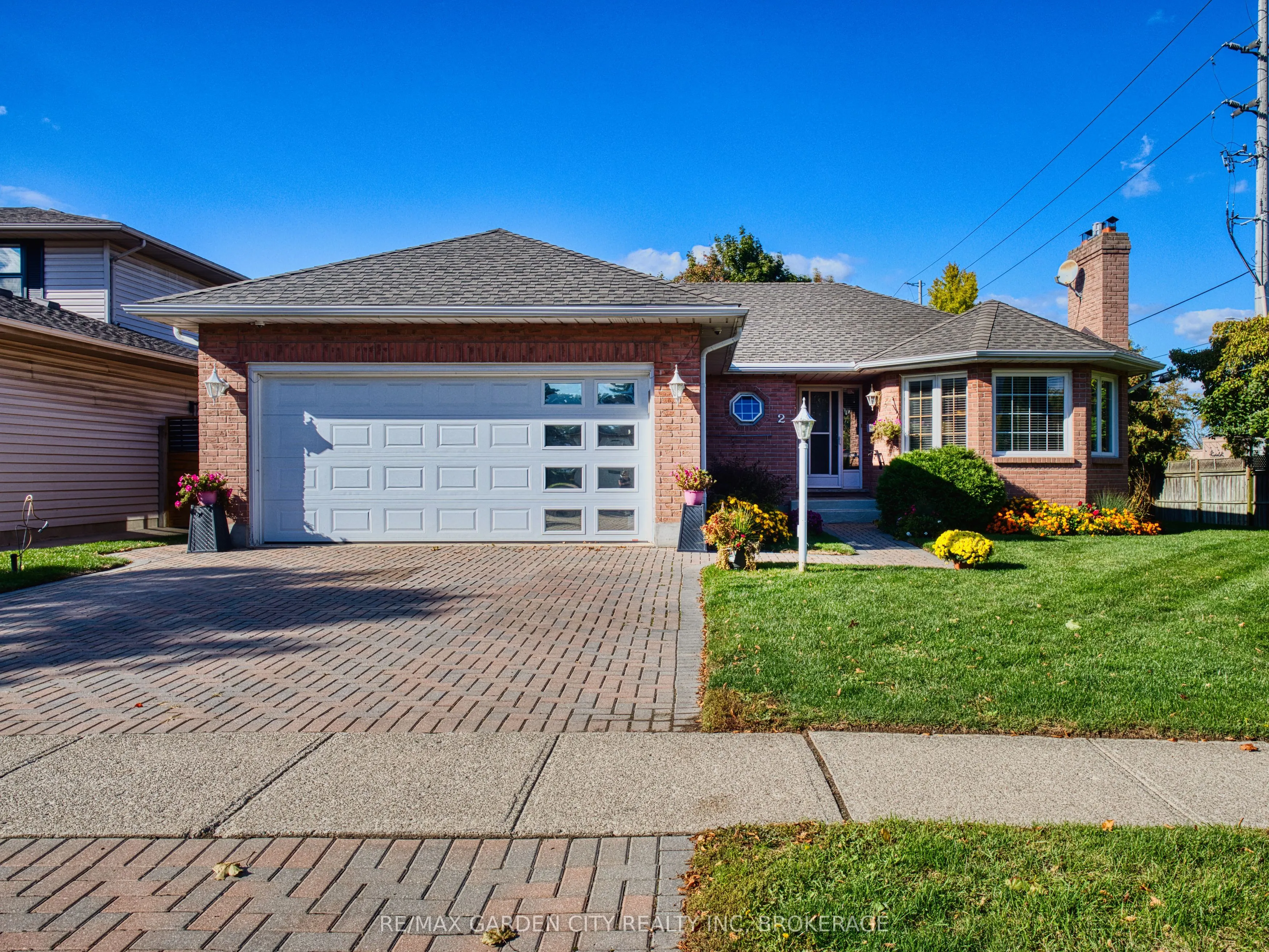 2 Harvest Oak Drive