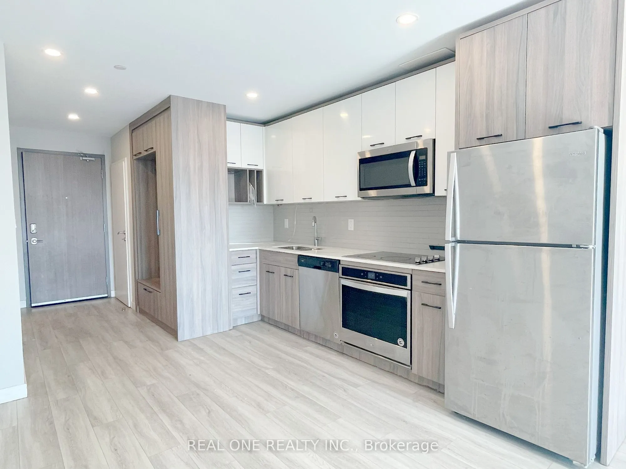 20 George Street, #2607