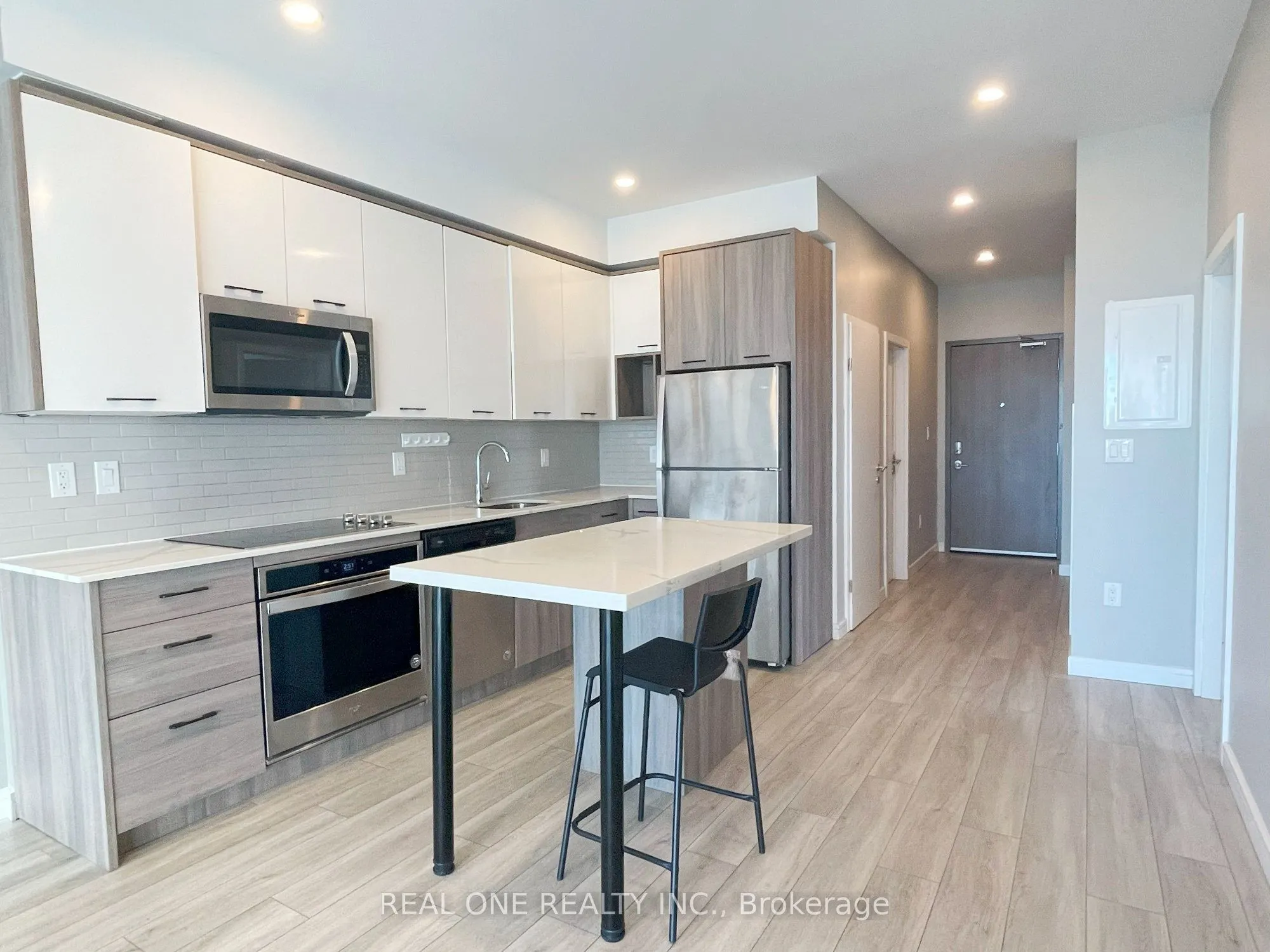 20 George Street, #2102