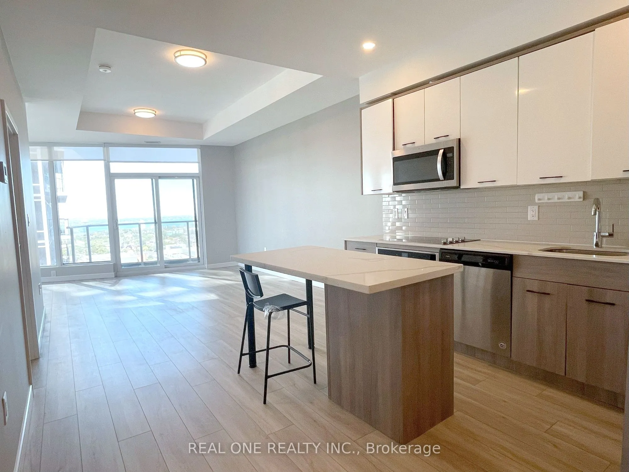 20 George Street, #2102