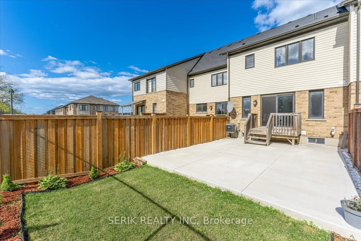 94 Crafter Crescent