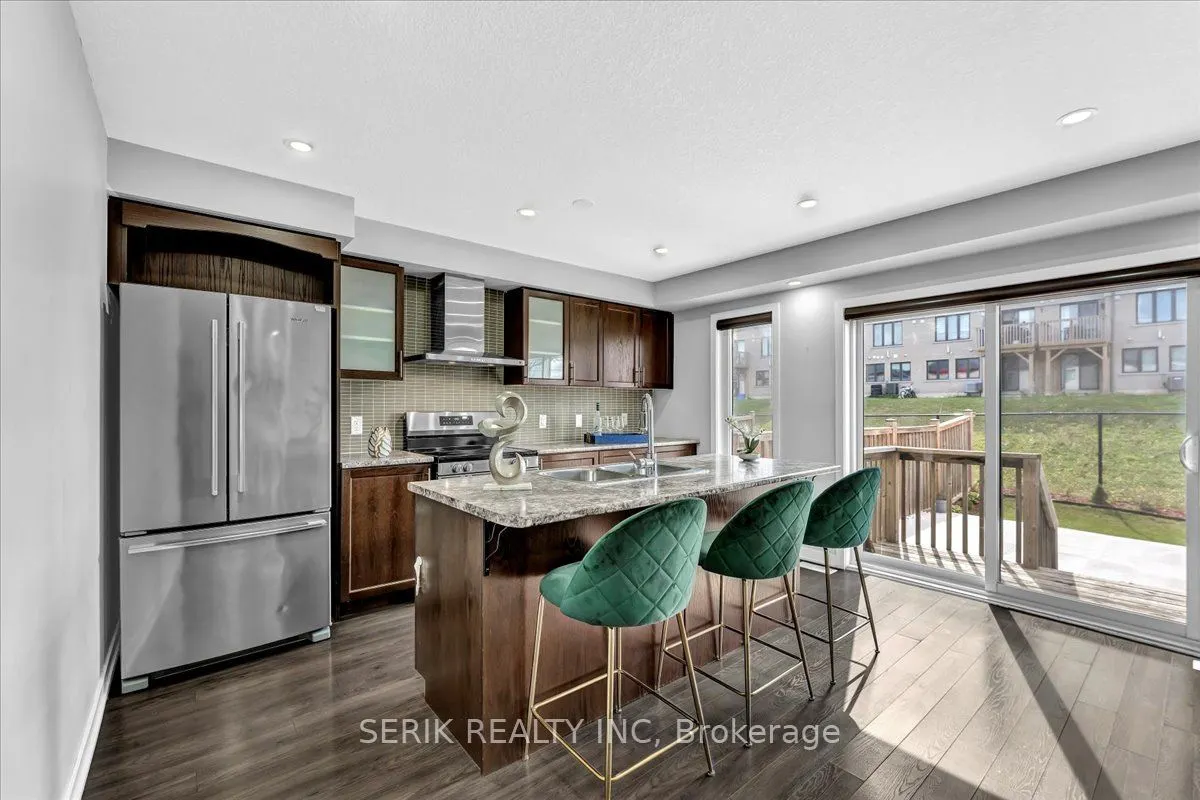 94 Crafter Crescent