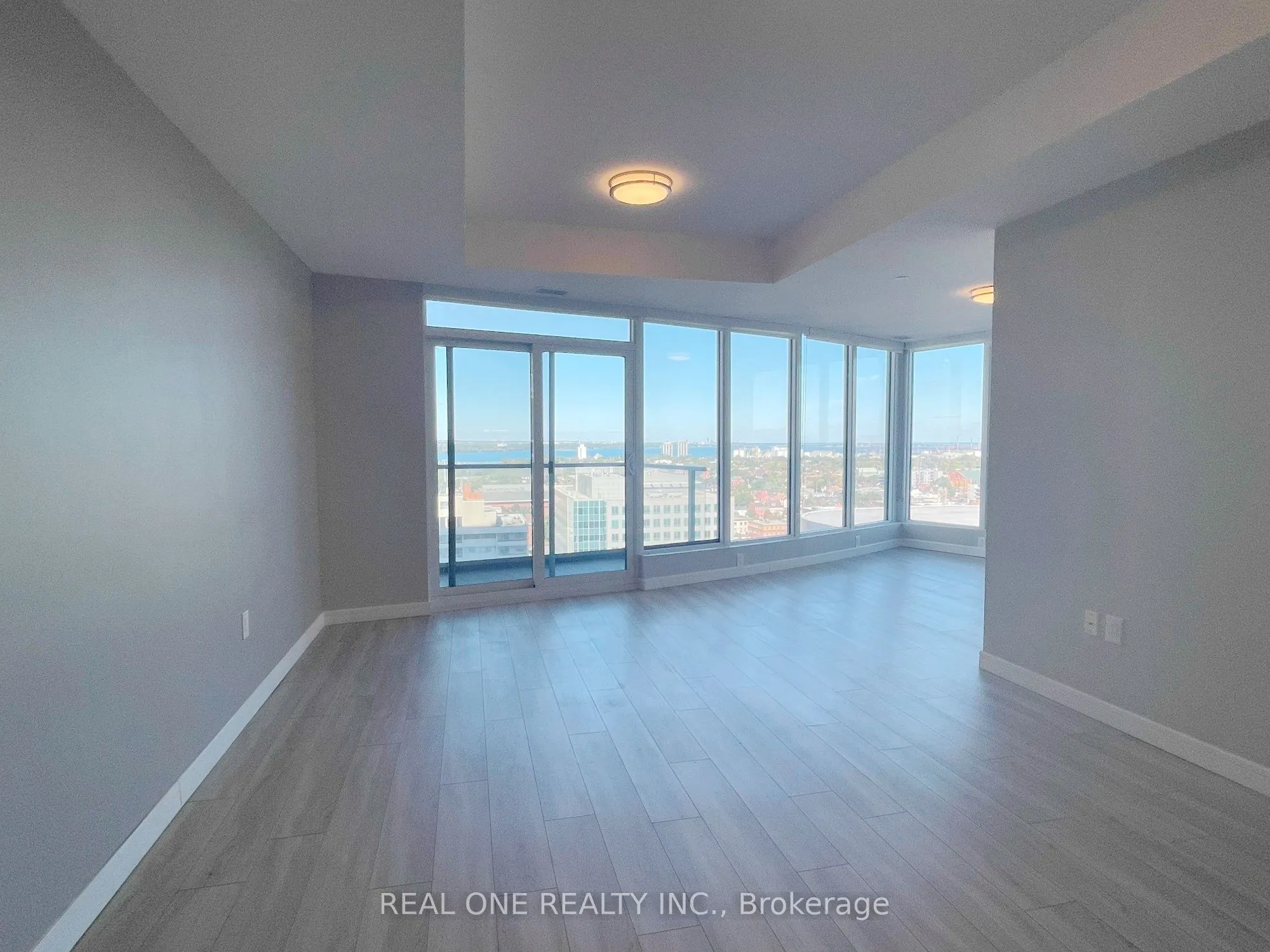 20 George Street, #1704