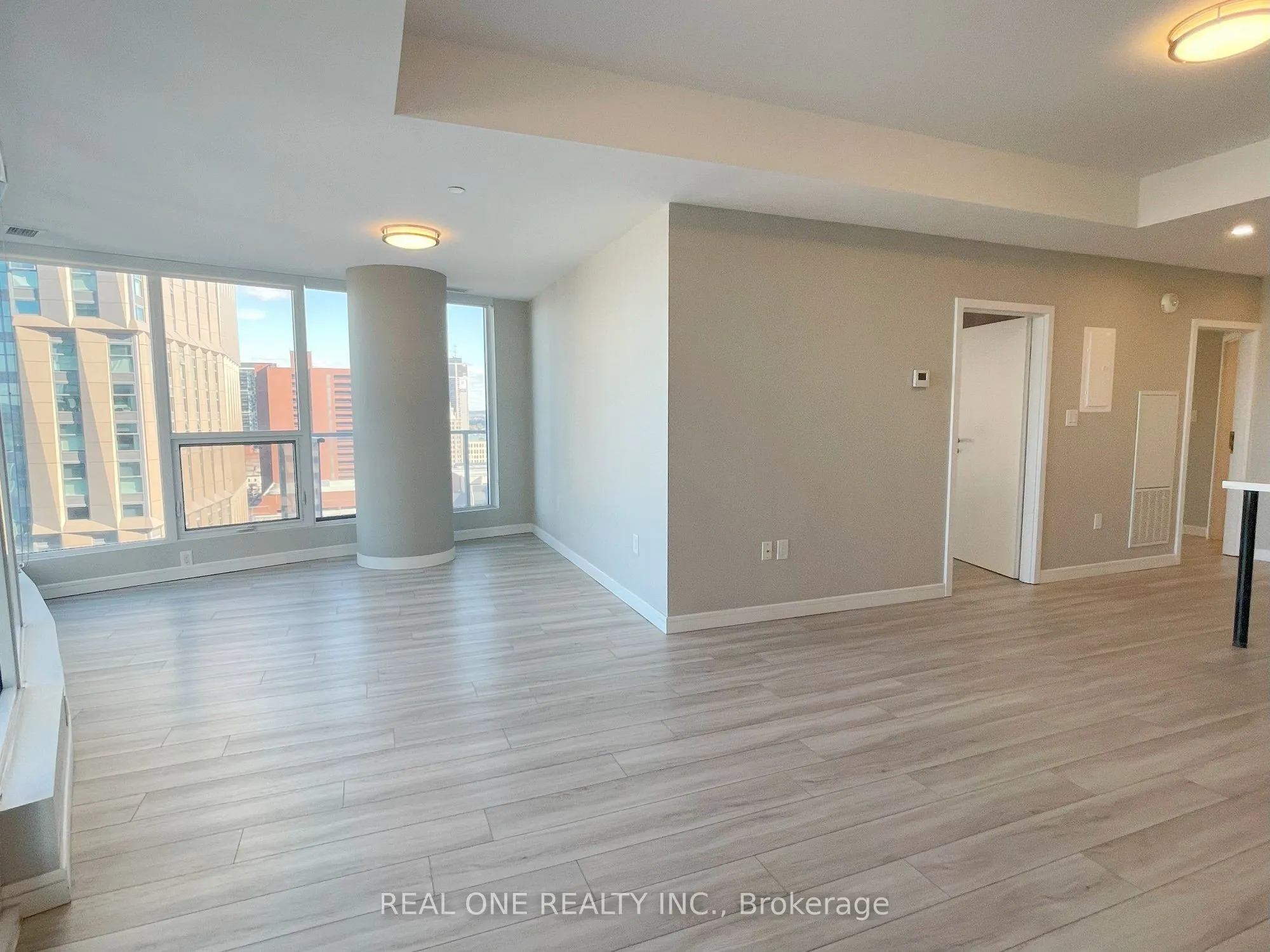 20 George Street, #1704