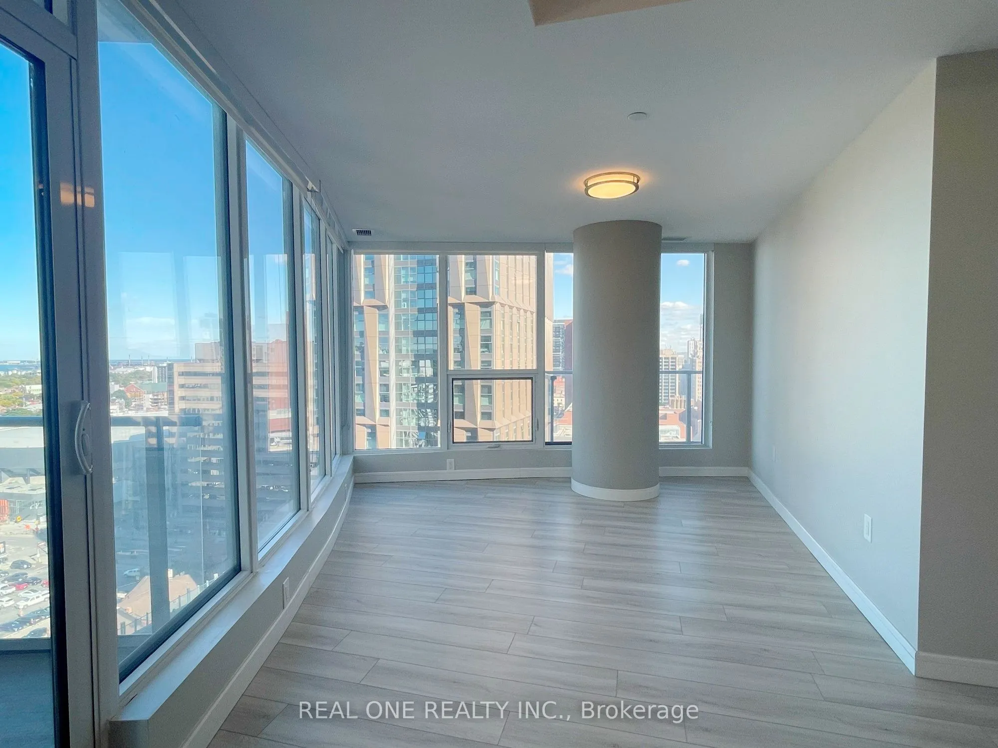 20 George Street, #1704