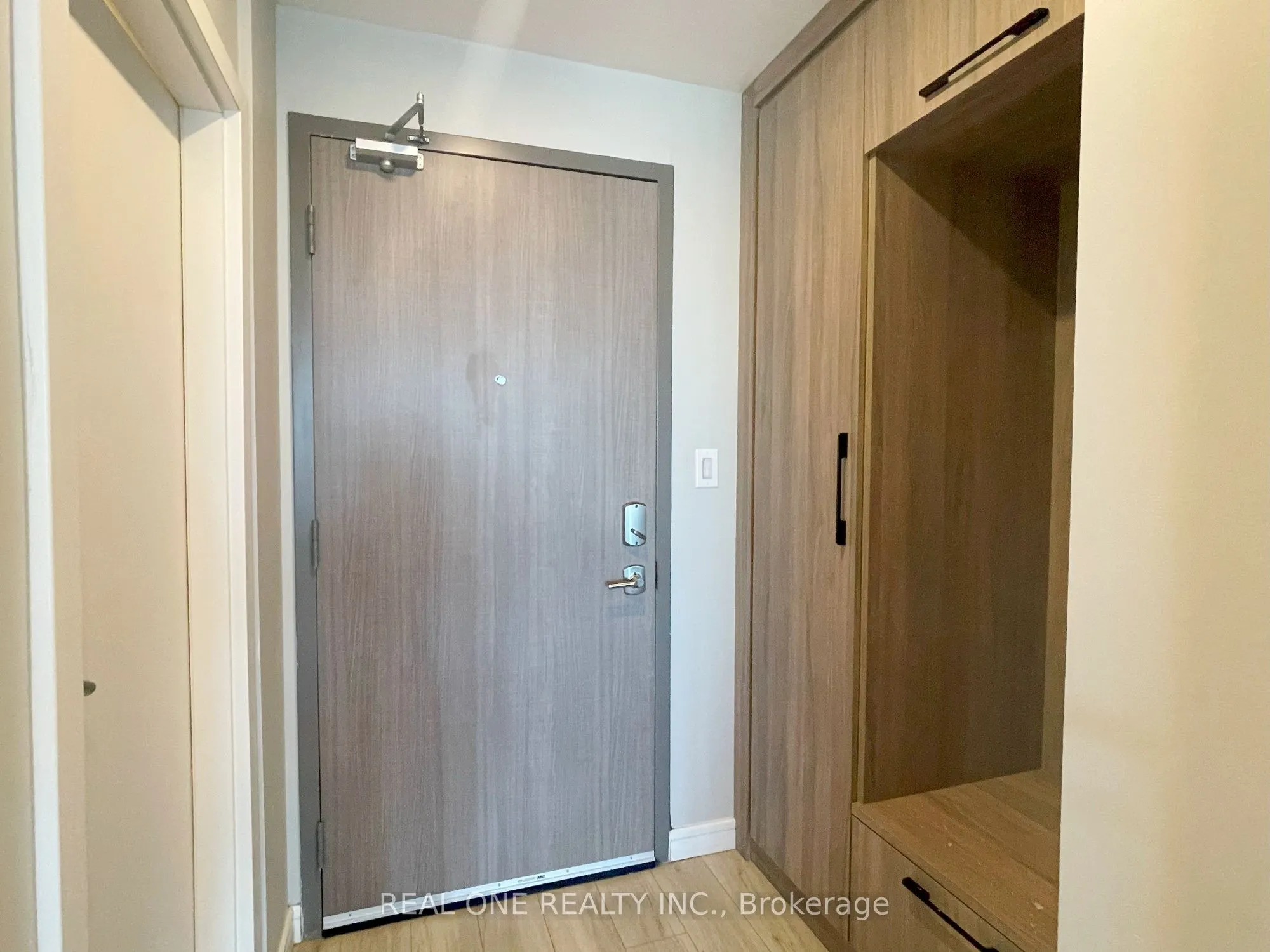 20 George Street, #1704