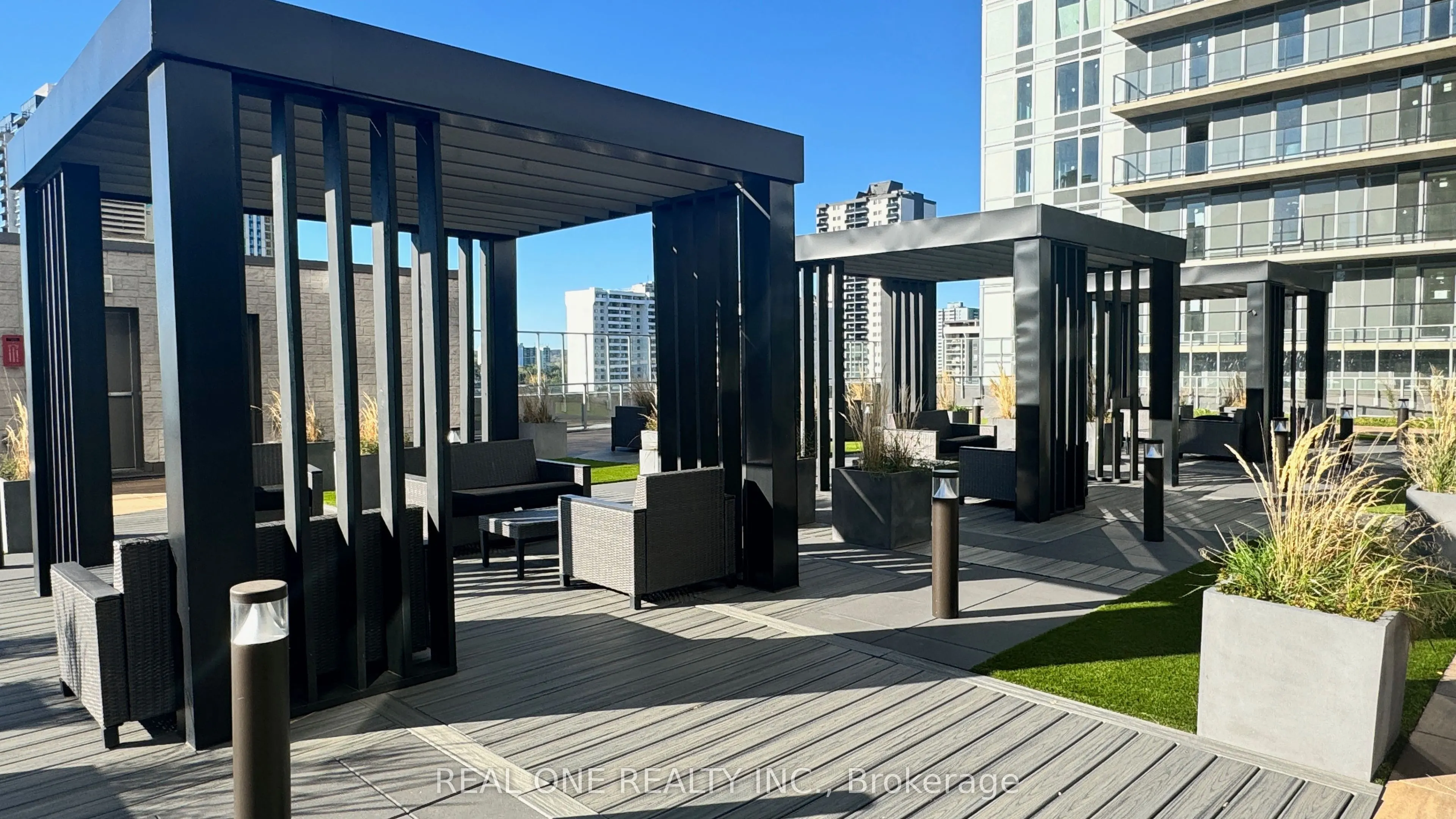 20 George Street, #1704