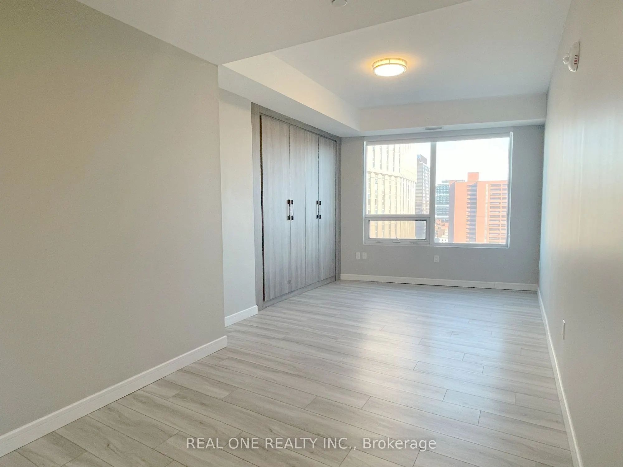 20 George Street, #1704