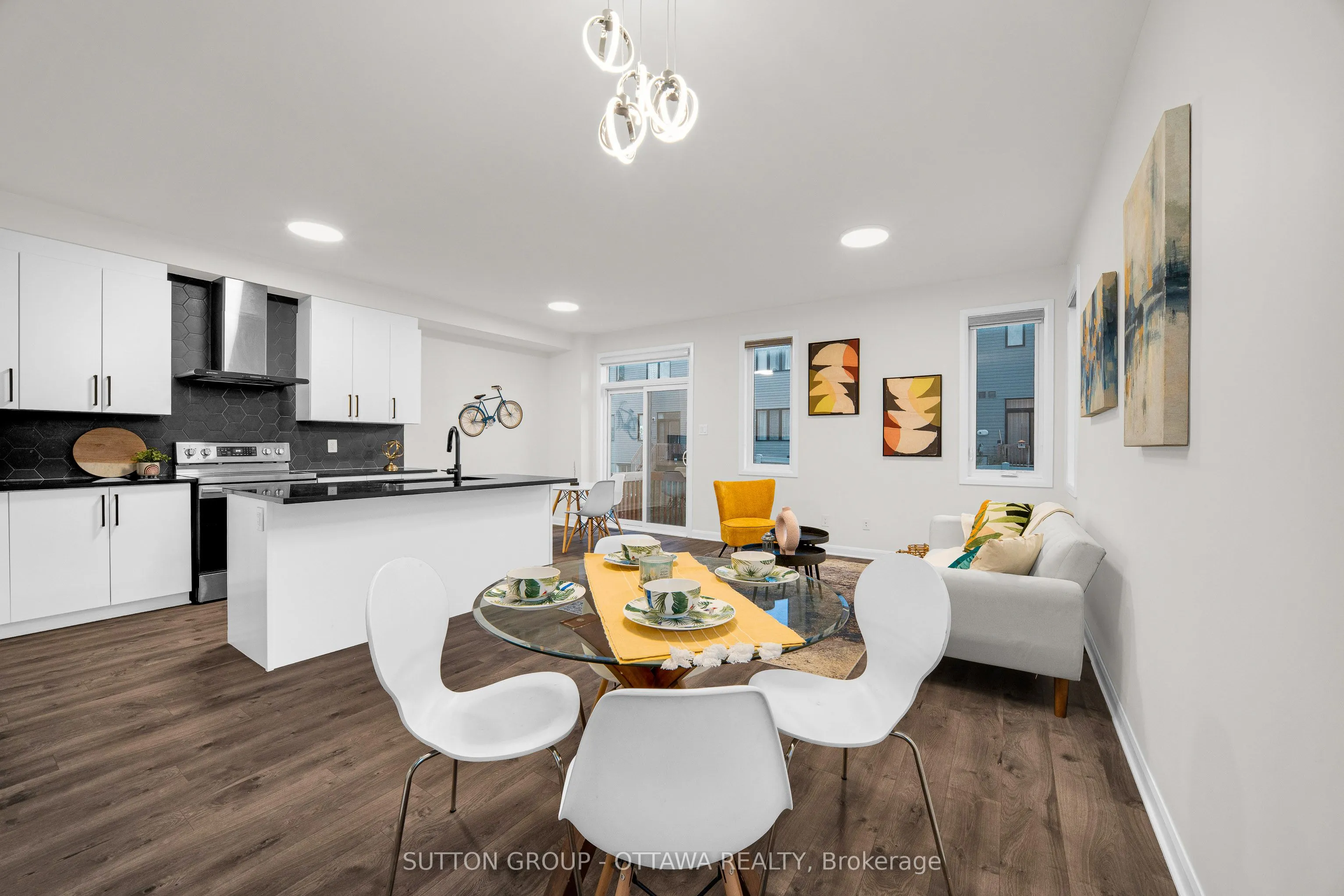1006 Speedvale Court