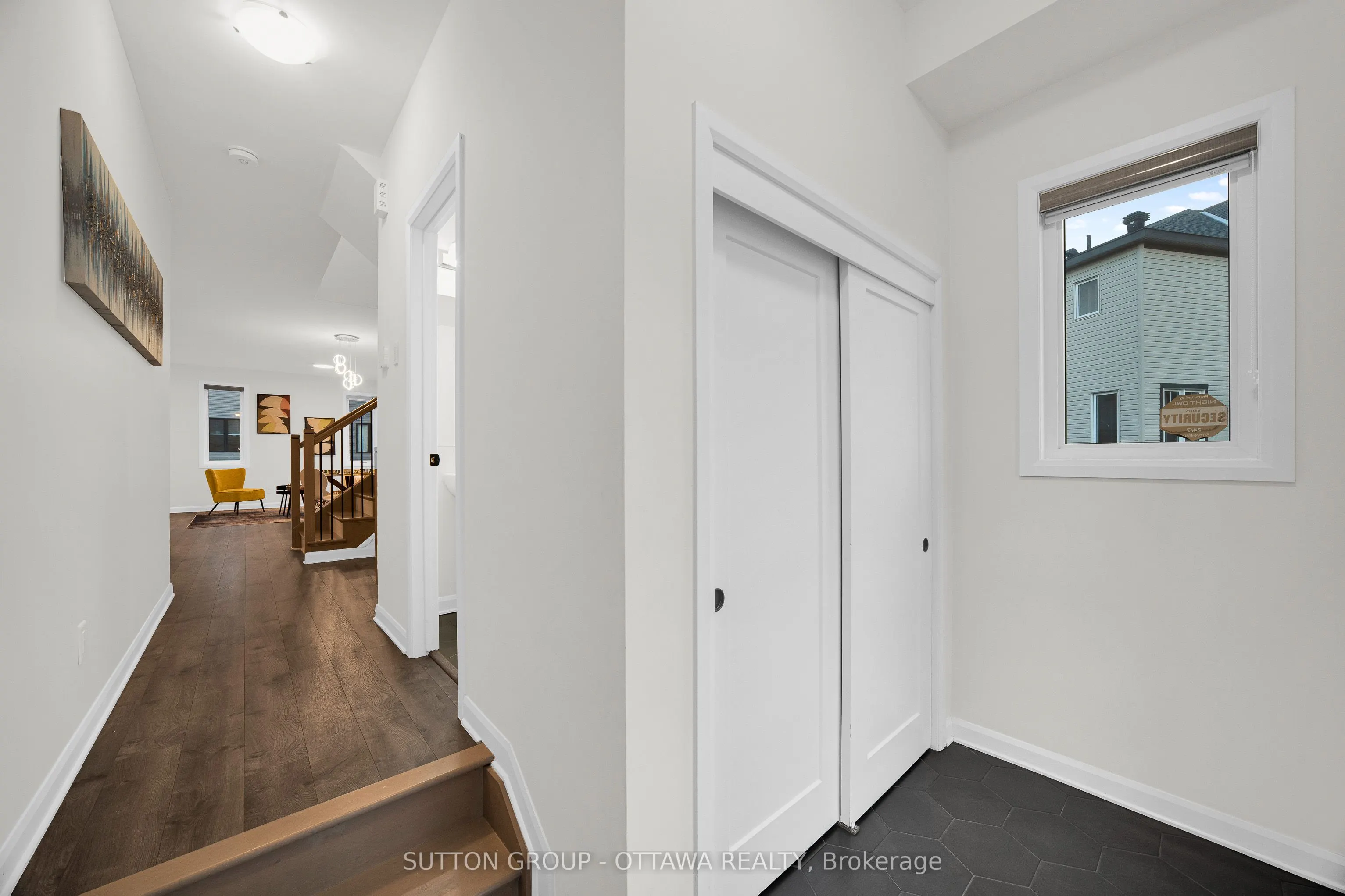 1006 Speedvale Court