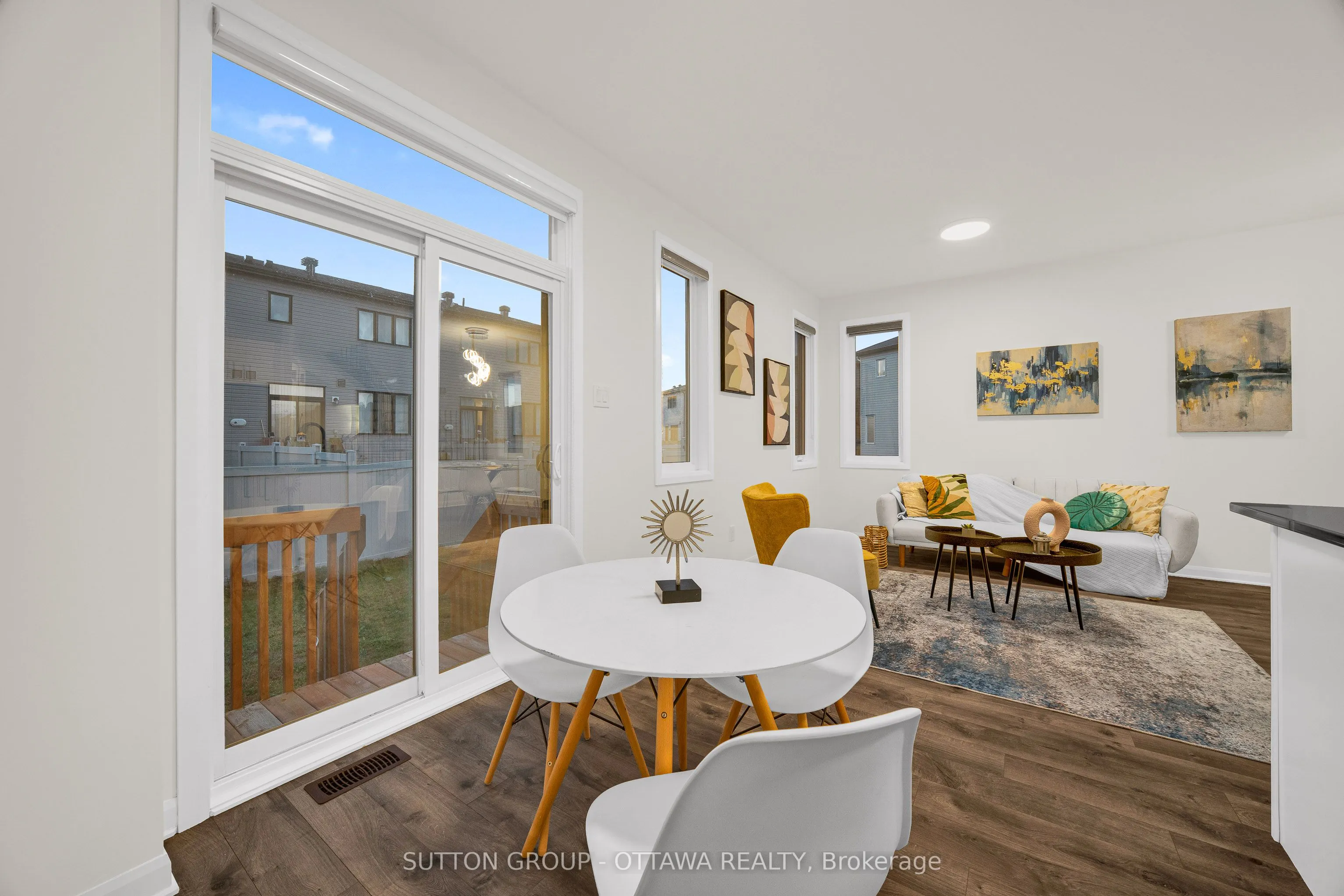 1006 Speedvale Court