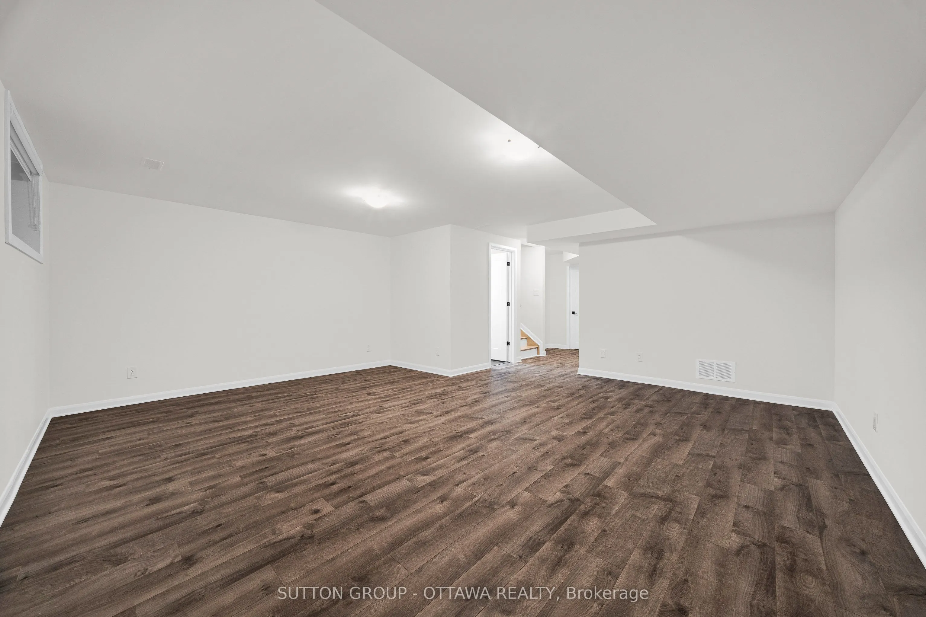 1006 Speedvale Court