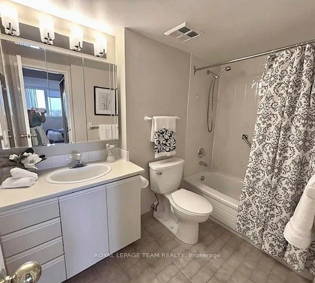 100 Grant Carman Drive, #1008