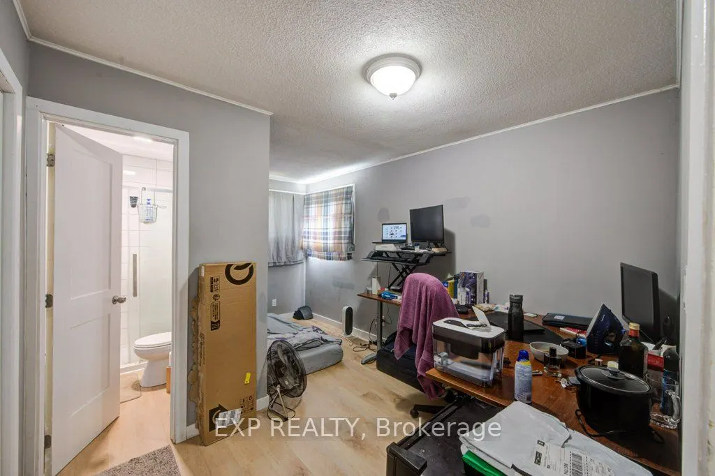 96 Emery Street W