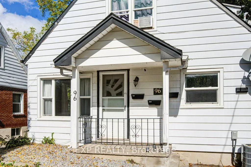 96 Emery Street W