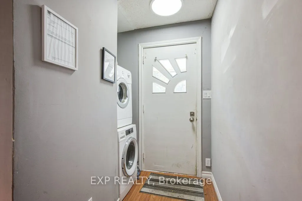 96 Emery Street W