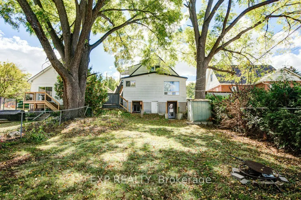 96 Emery Street W