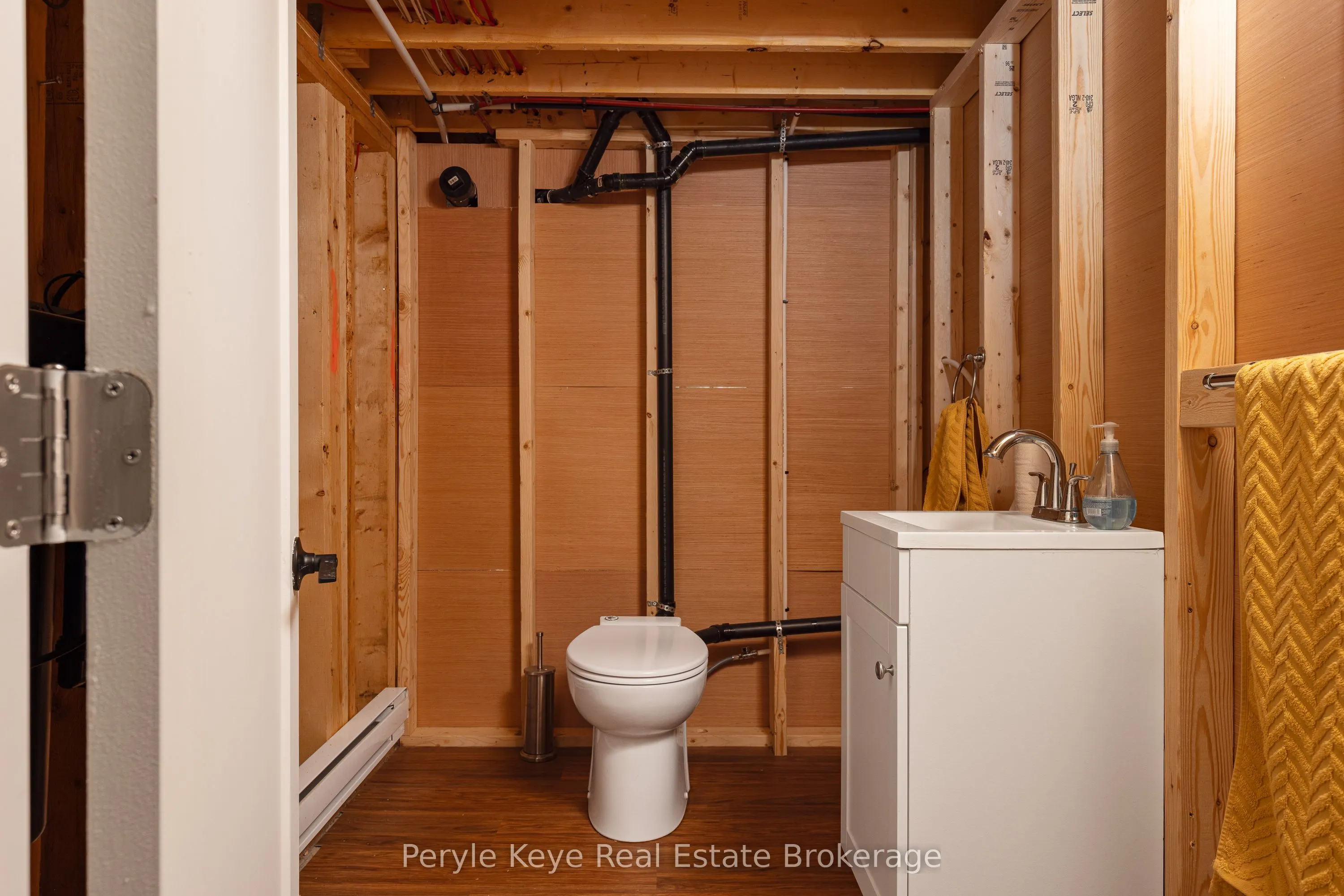 1127 Whispering Pines Trail