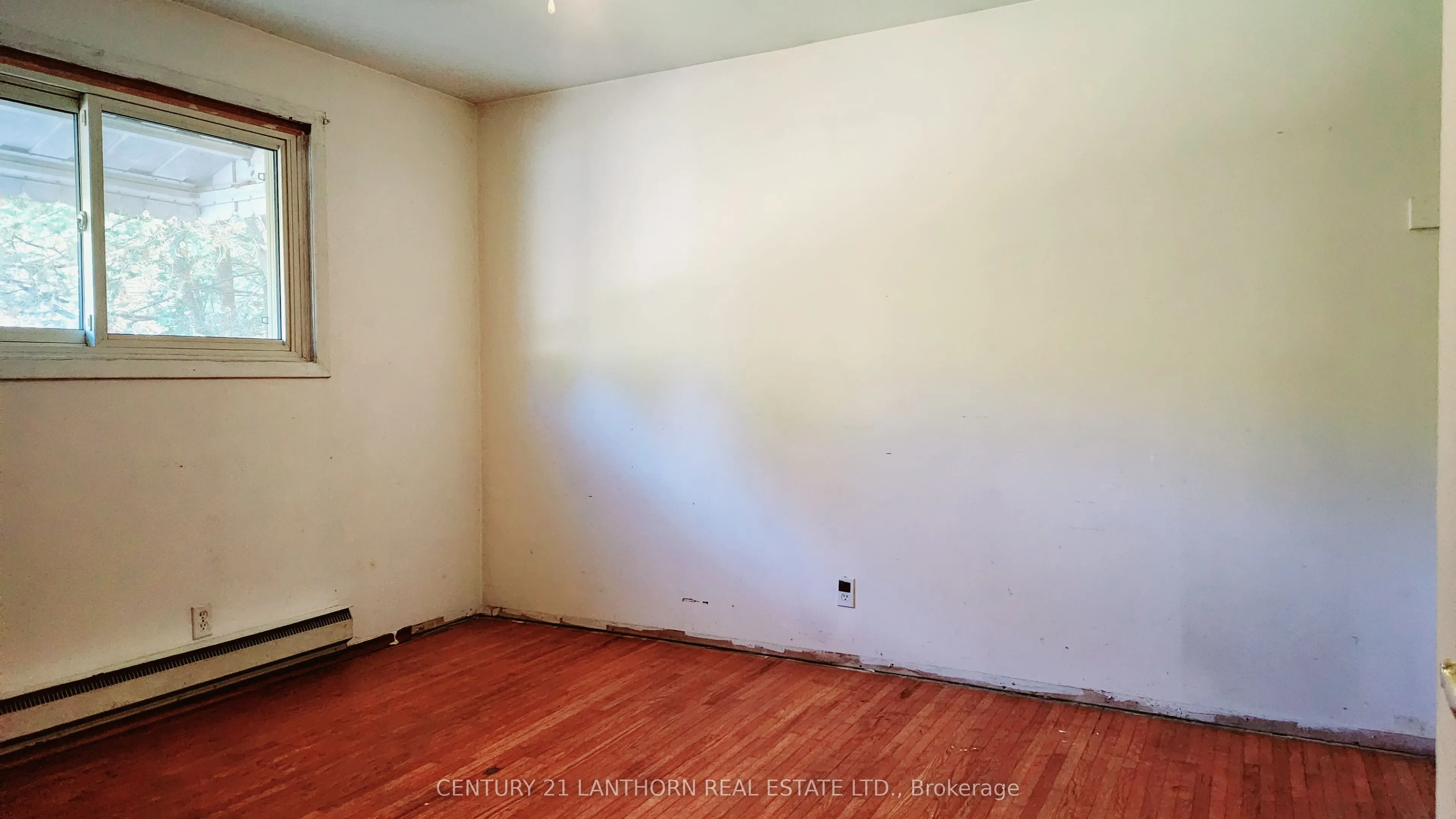 205 ELMWOOD Boulevard