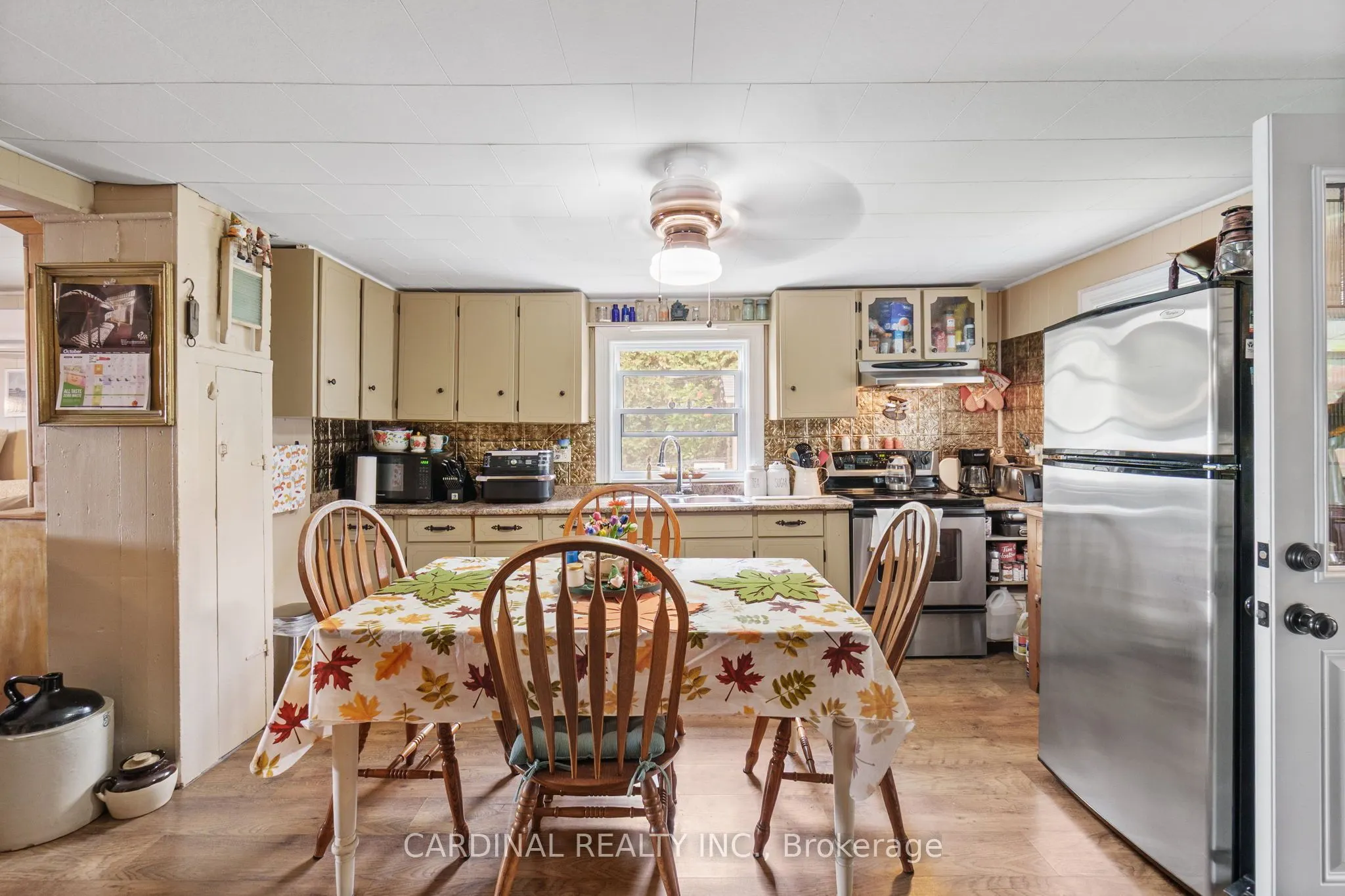 39 Price Street E