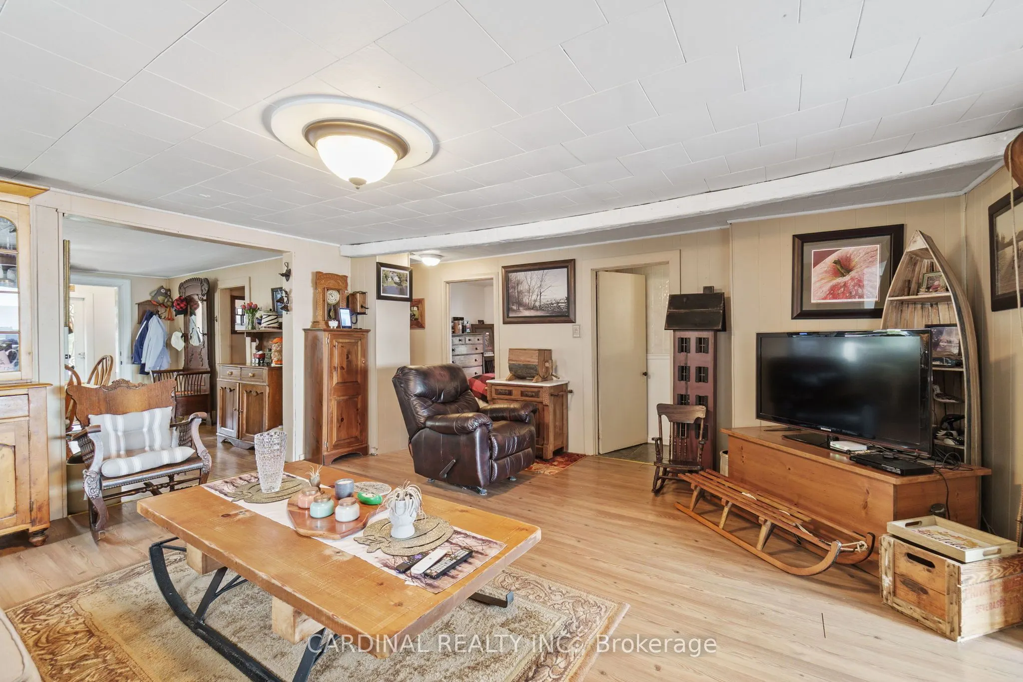 39 Price Street E