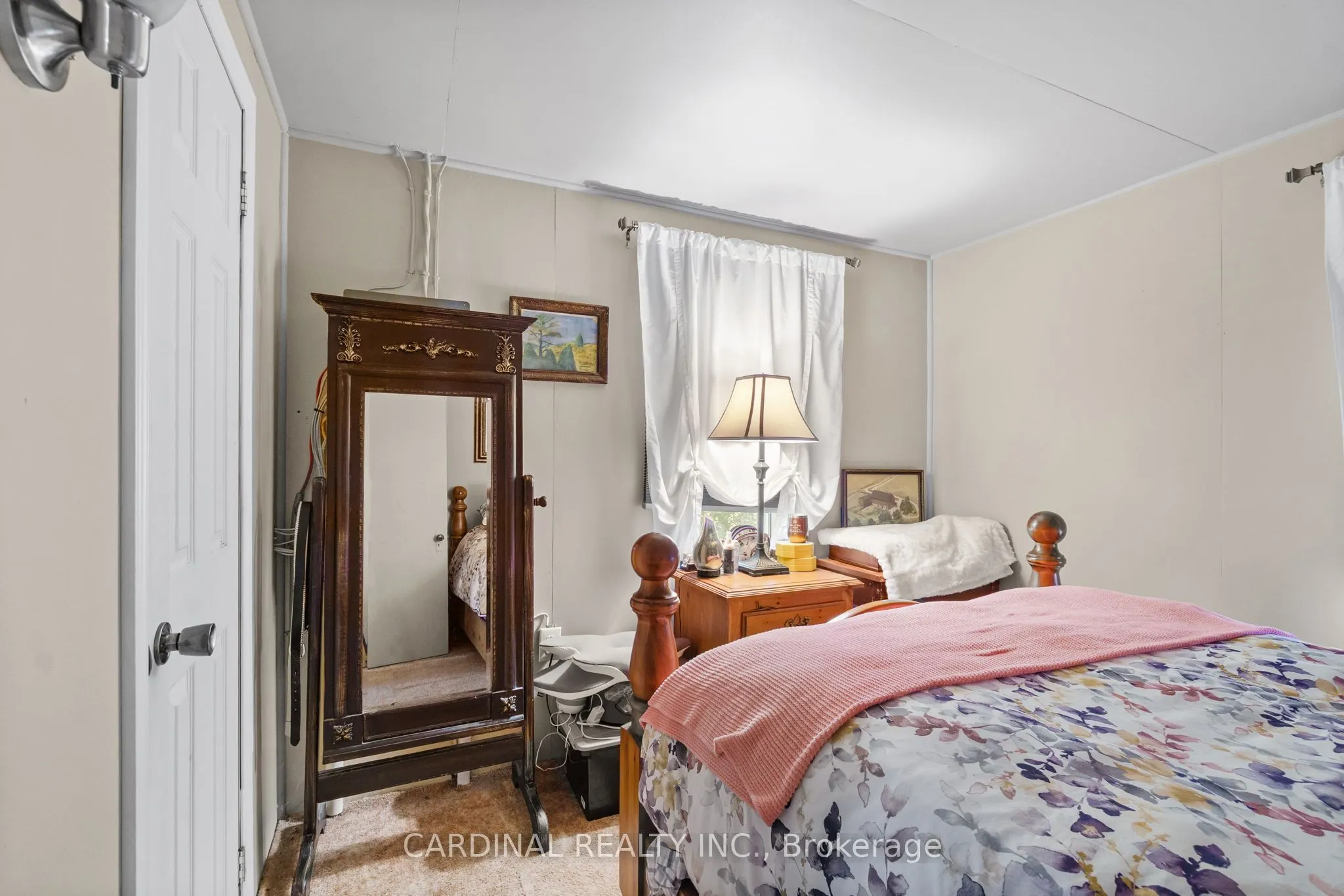 39 Price Street E