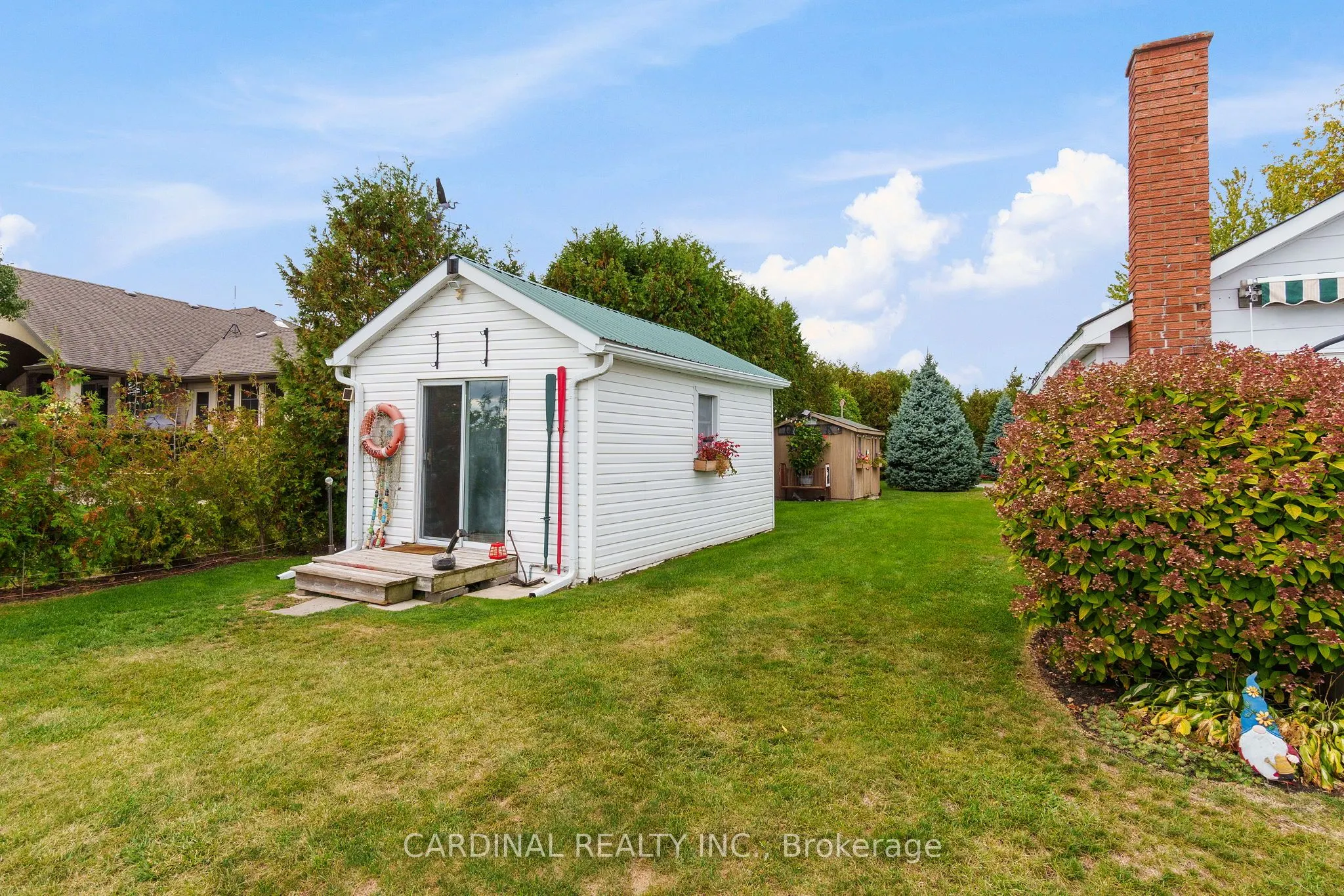 39 Price Street E