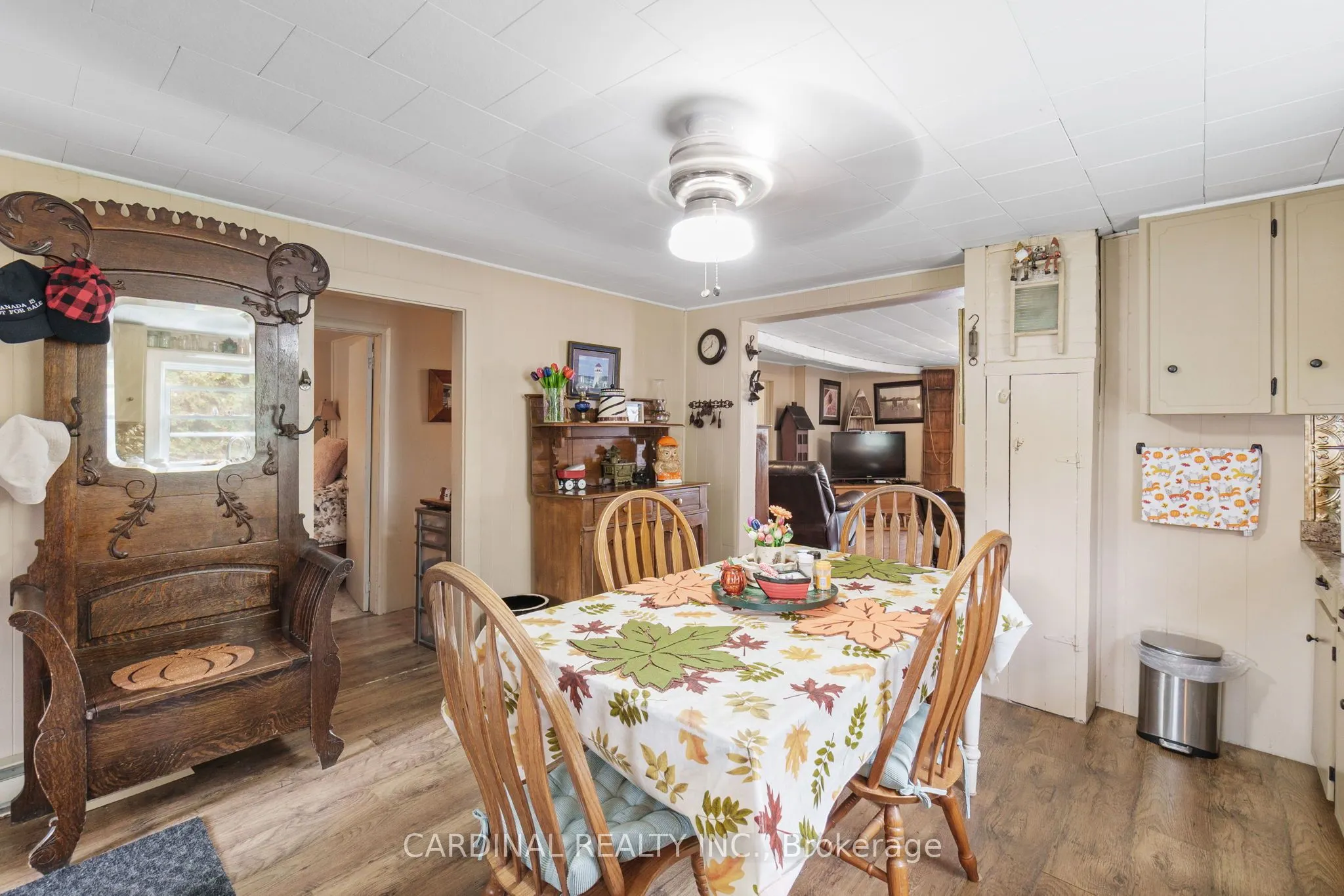 39 Price Street E