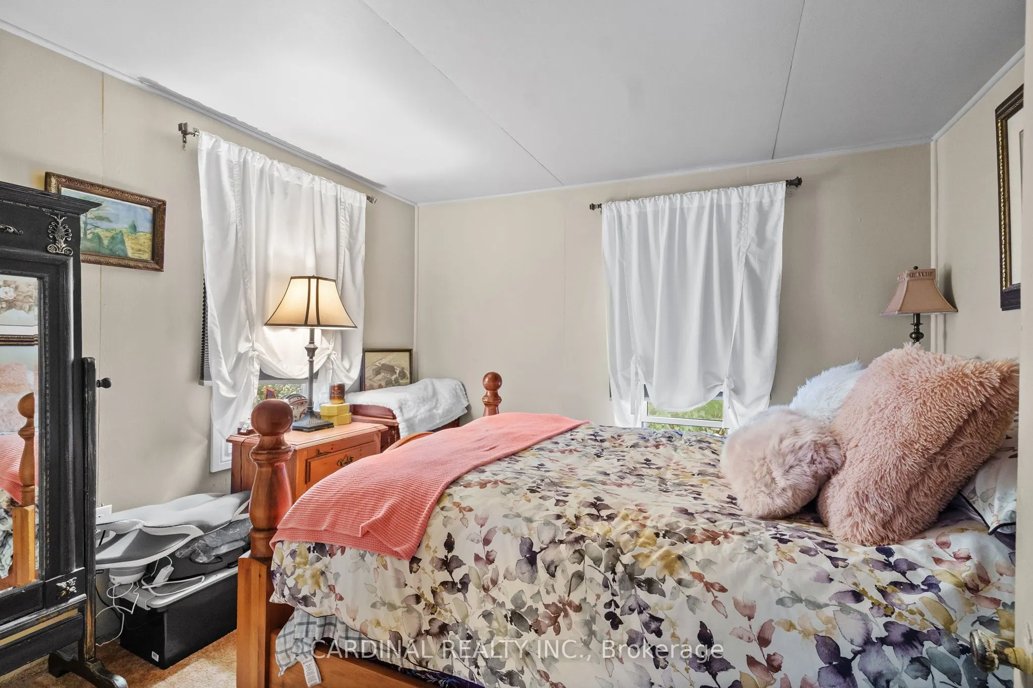 39 Price Street E