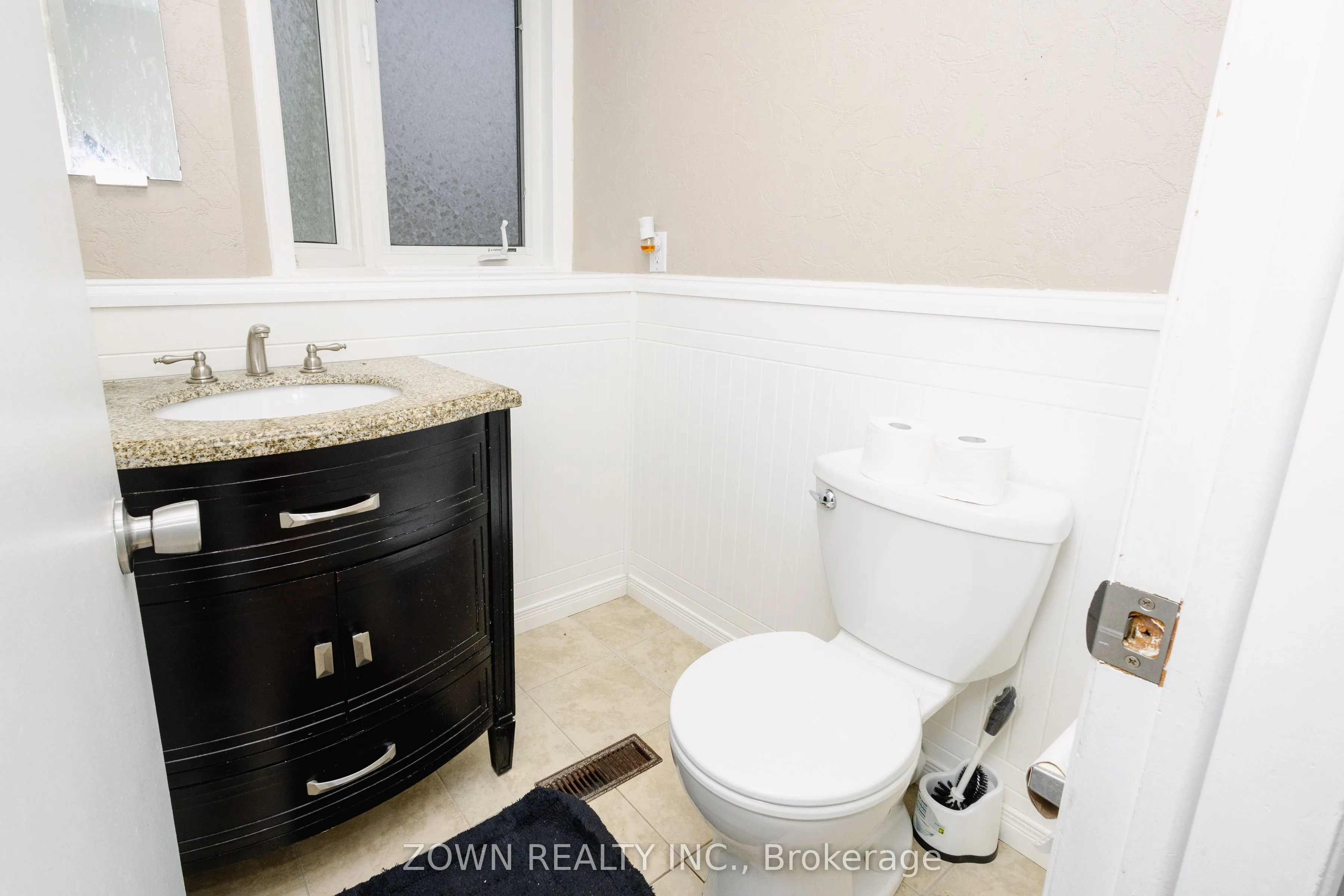 156 Valley Stream Drive, #B