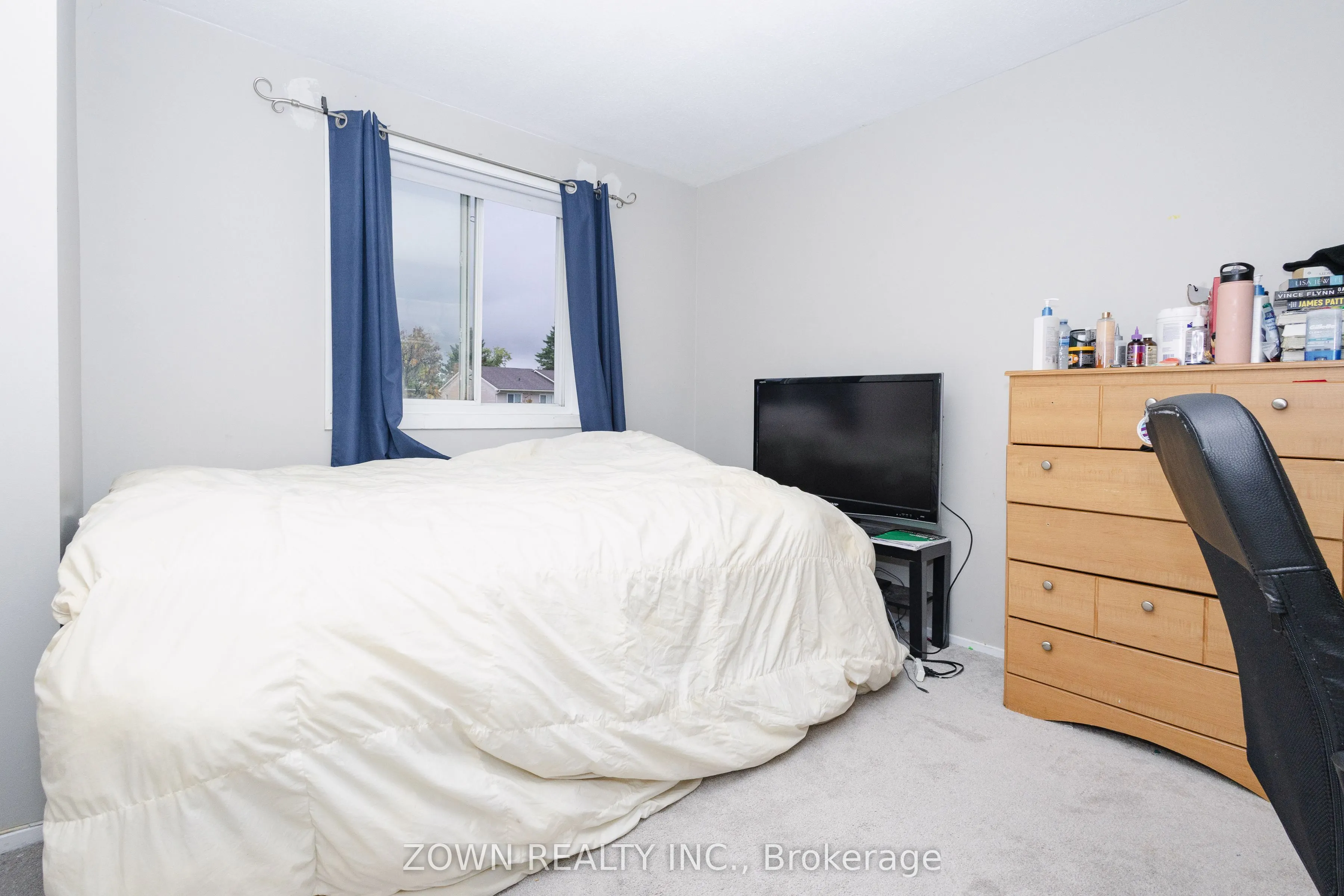 156 Valley Stream Drive, #B