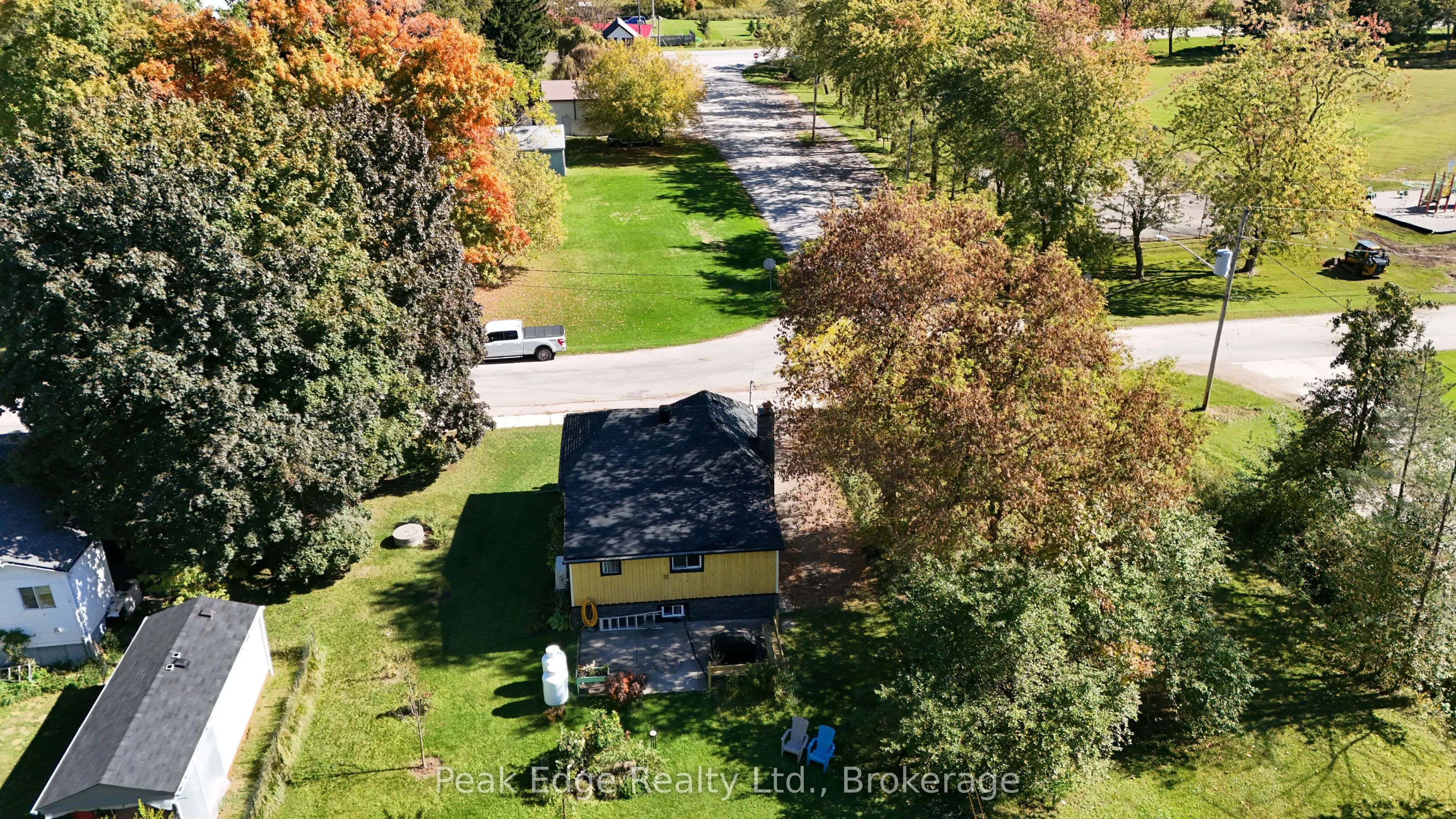 20 Dirstien Street South Street S