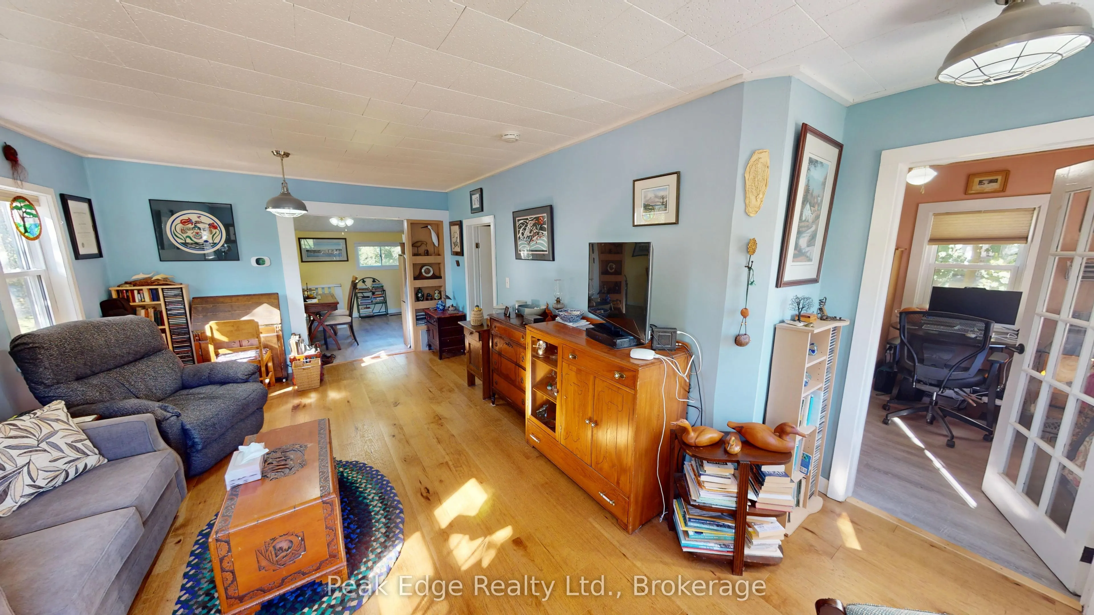 20 Dirstien Street South Street S